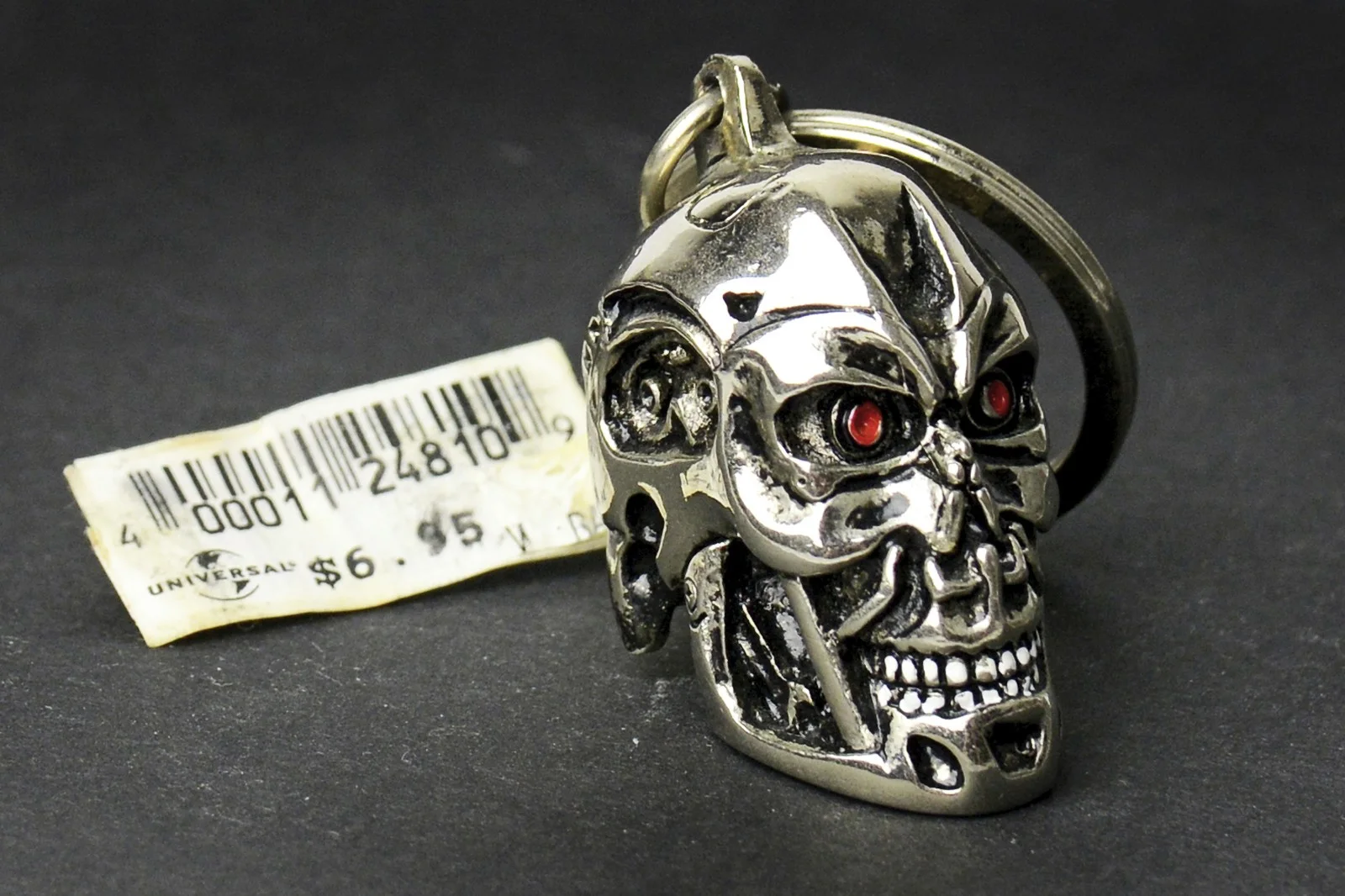 UNIVERSAL STUDIOS T2 3D TERMINATOR BATTLE ACROSS TIME KEYRING SKULL SHOT GLASS, image 5