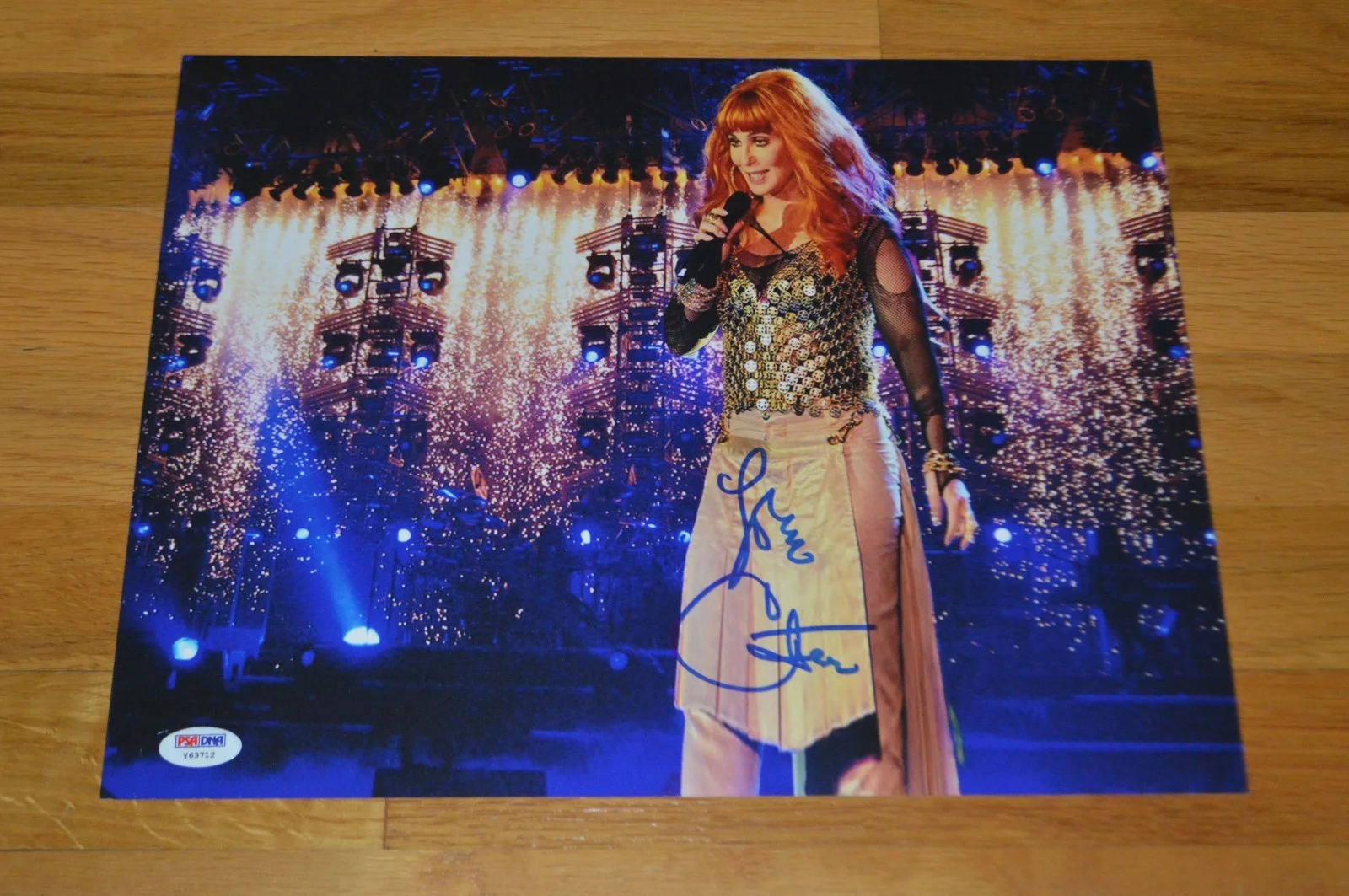 Cher Autographed Vintage 11x14 Color Photo with PSA COA, image 5