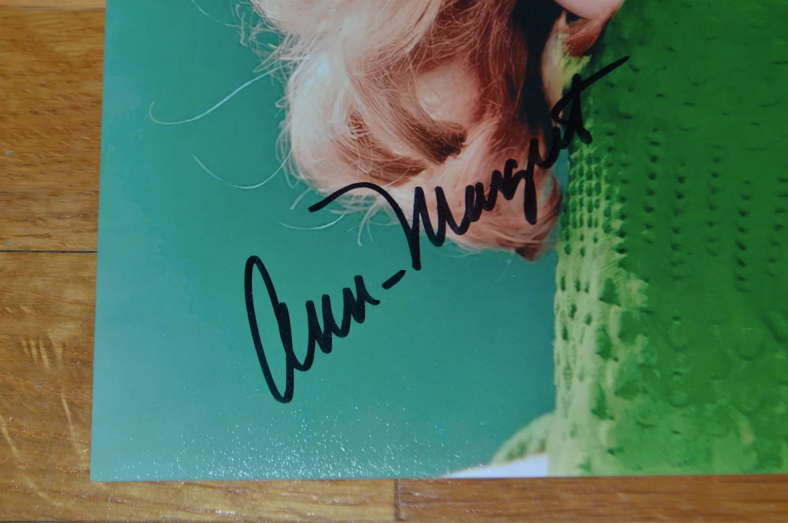 Ann-Margaret — Ann-Margaret Autographed 8x10 Vintage Color Photo with AUTOGRAPH COA, image 3