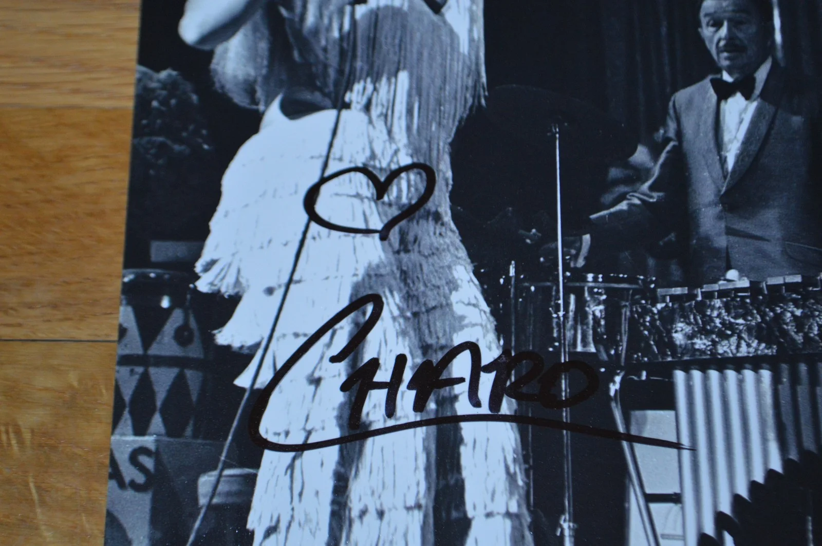 Charo Autographed 8x10 B/W Vintage Photo with JSA COA, изображение 3