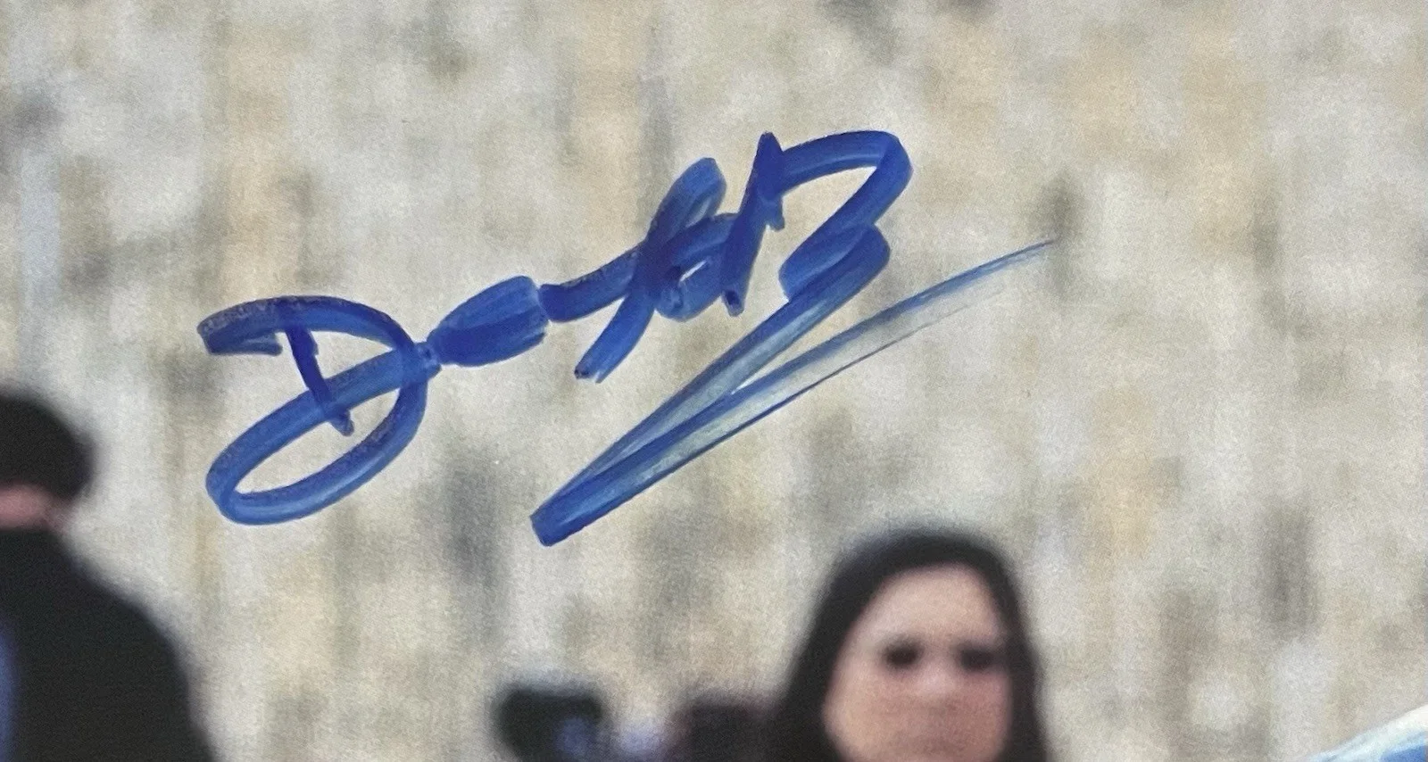 Deep Roy — Star Trek Movies - Deep Roy signed Keenser 11x7 JSA COA Ships In Hard Stack., изображение 3