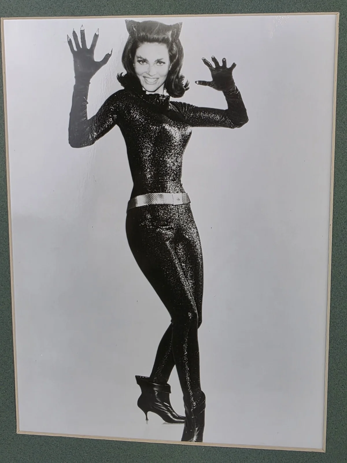 Lee Meriwether — 1966 Batman Catwoman Lee Meriwether Autograph w/ COA 11x14 Matte, image 4