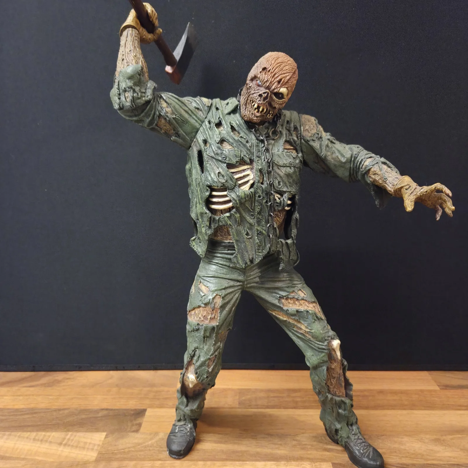 NECA Friday the 13th Part 7 Jason Voorhees 18" Action Figure - 1/4 Scale Loose, image 3