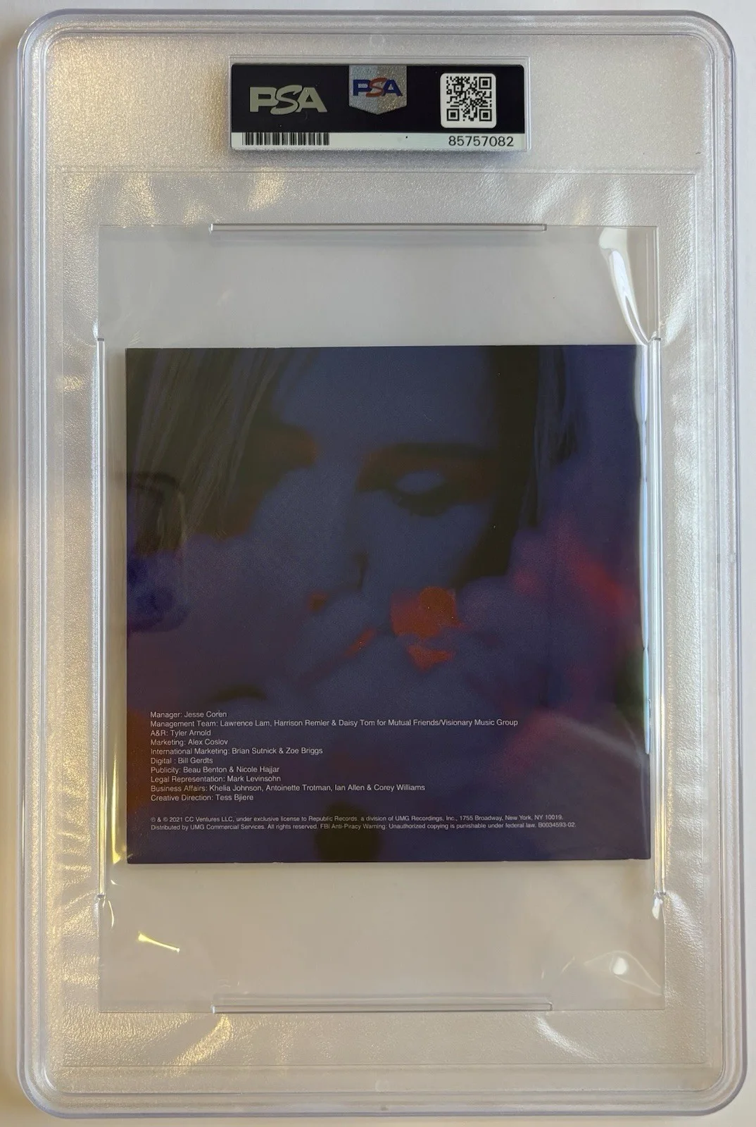 Chelsea Cutler Autographed/Signed When I Close My Eyes CD Booklet PSA Encap!, изображение 3