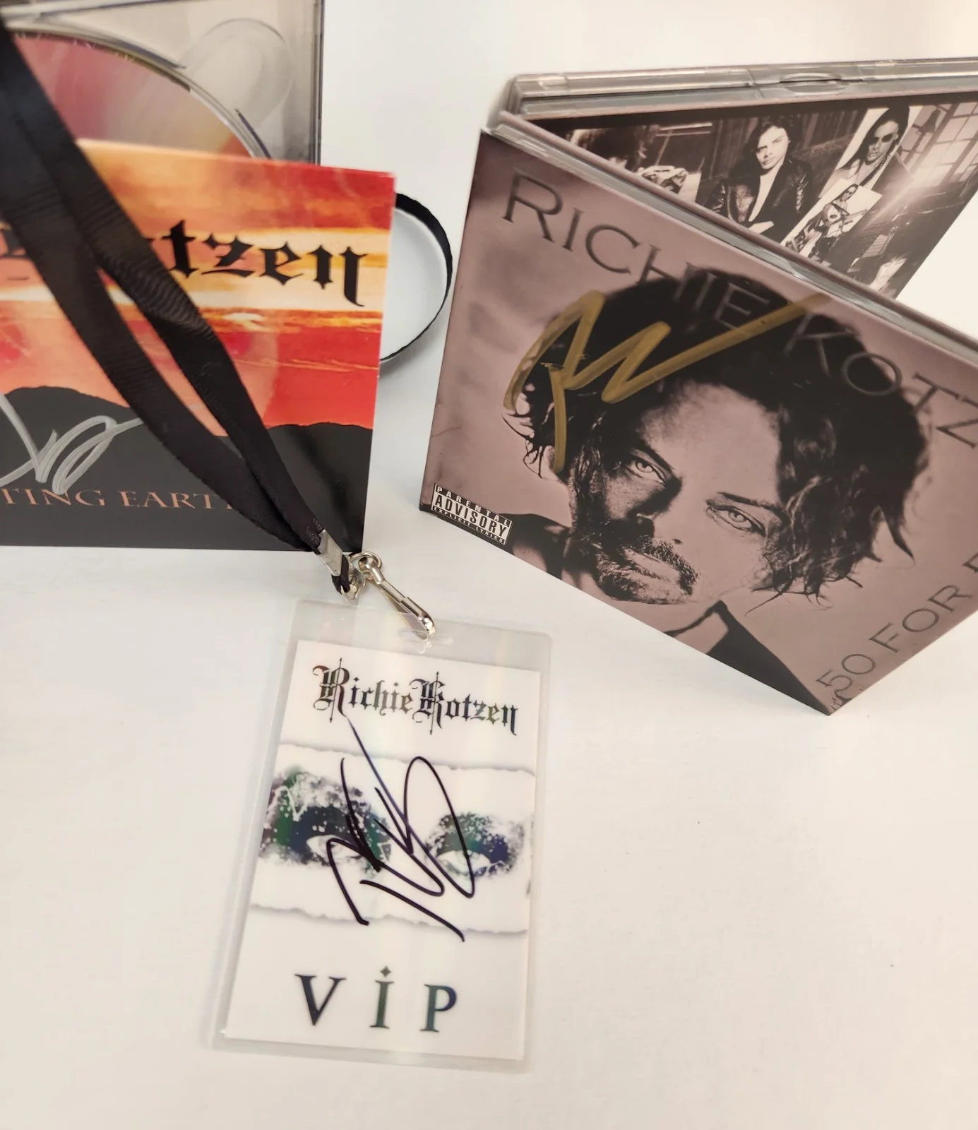 Richie Kotzen — Richie Kotzen Autographed Fan Bundle – Signed CDs + VIP Pass, image 3