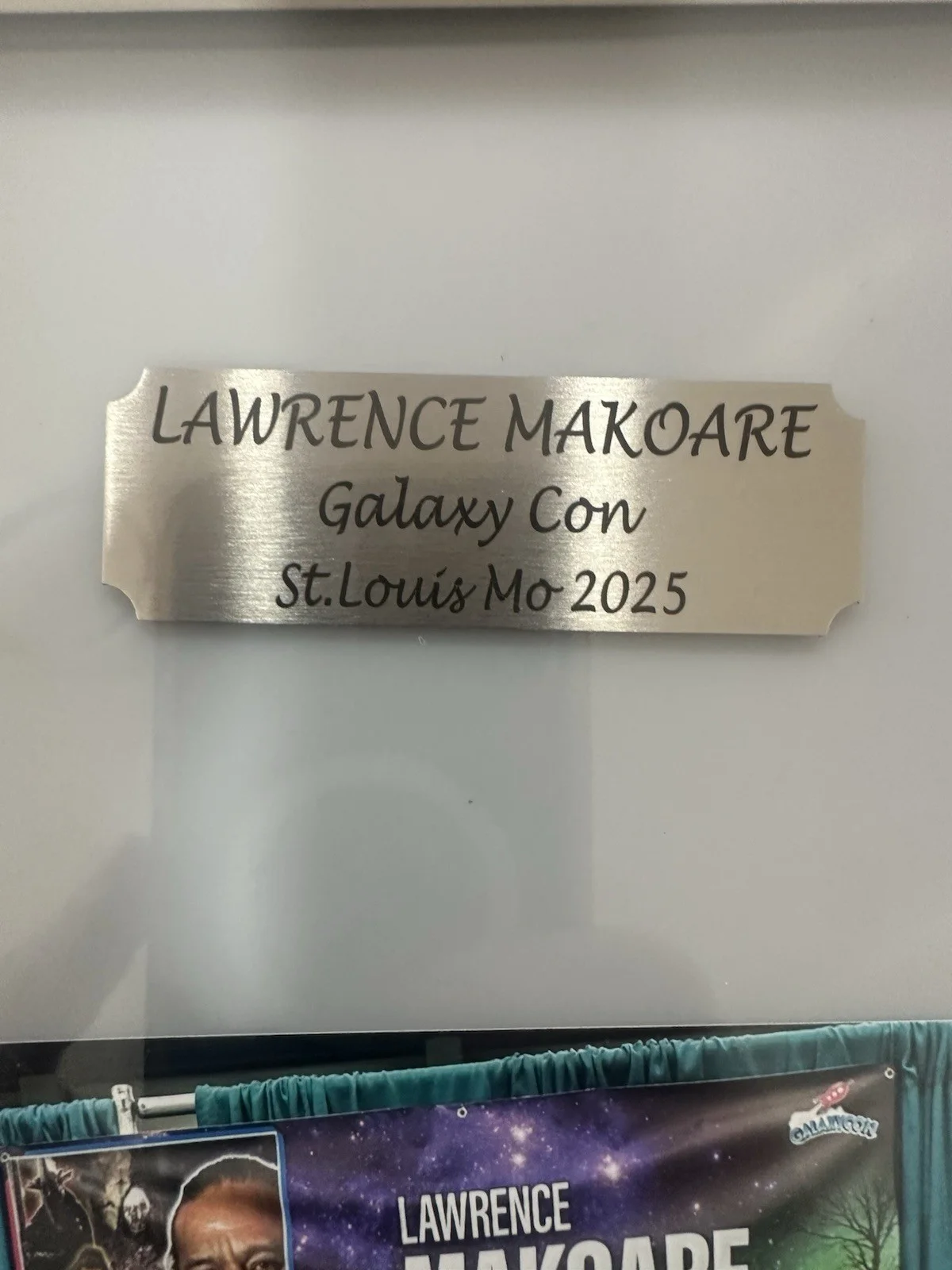LAWRENCE MAKOARE — LAWRENCE MAKOARE Signed Lord of the Rings NAZGUL Photo shadowbox 12x15 4-charity, изображение 5