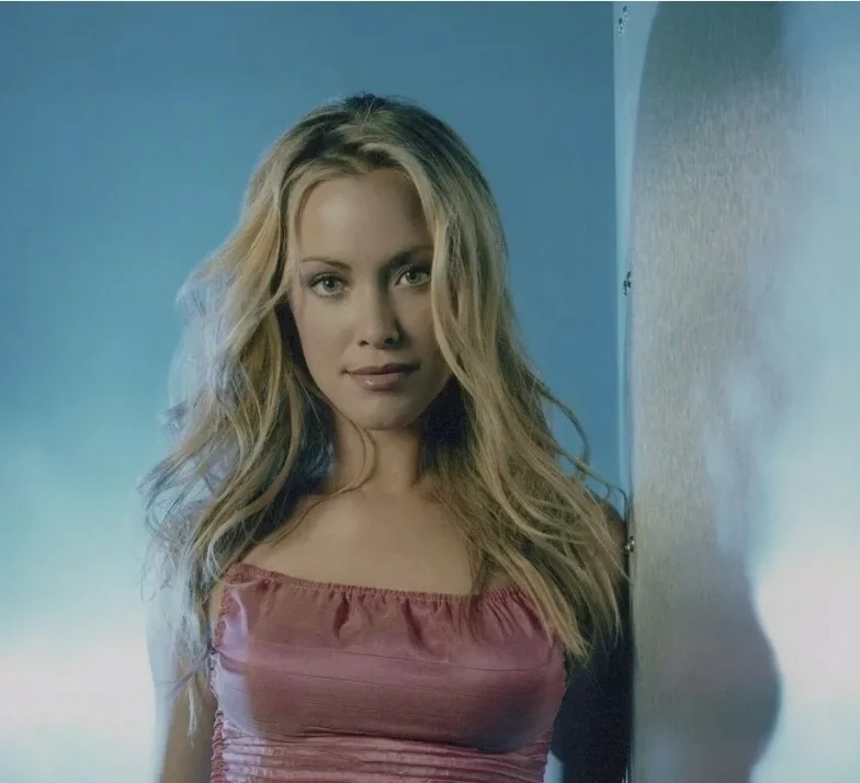 Kristanna Loken — Smoking Hot!!!! KRISTANNA LOKEN - "Terminator 3" actress - Signed 8x10 W/ COA, изображение 3