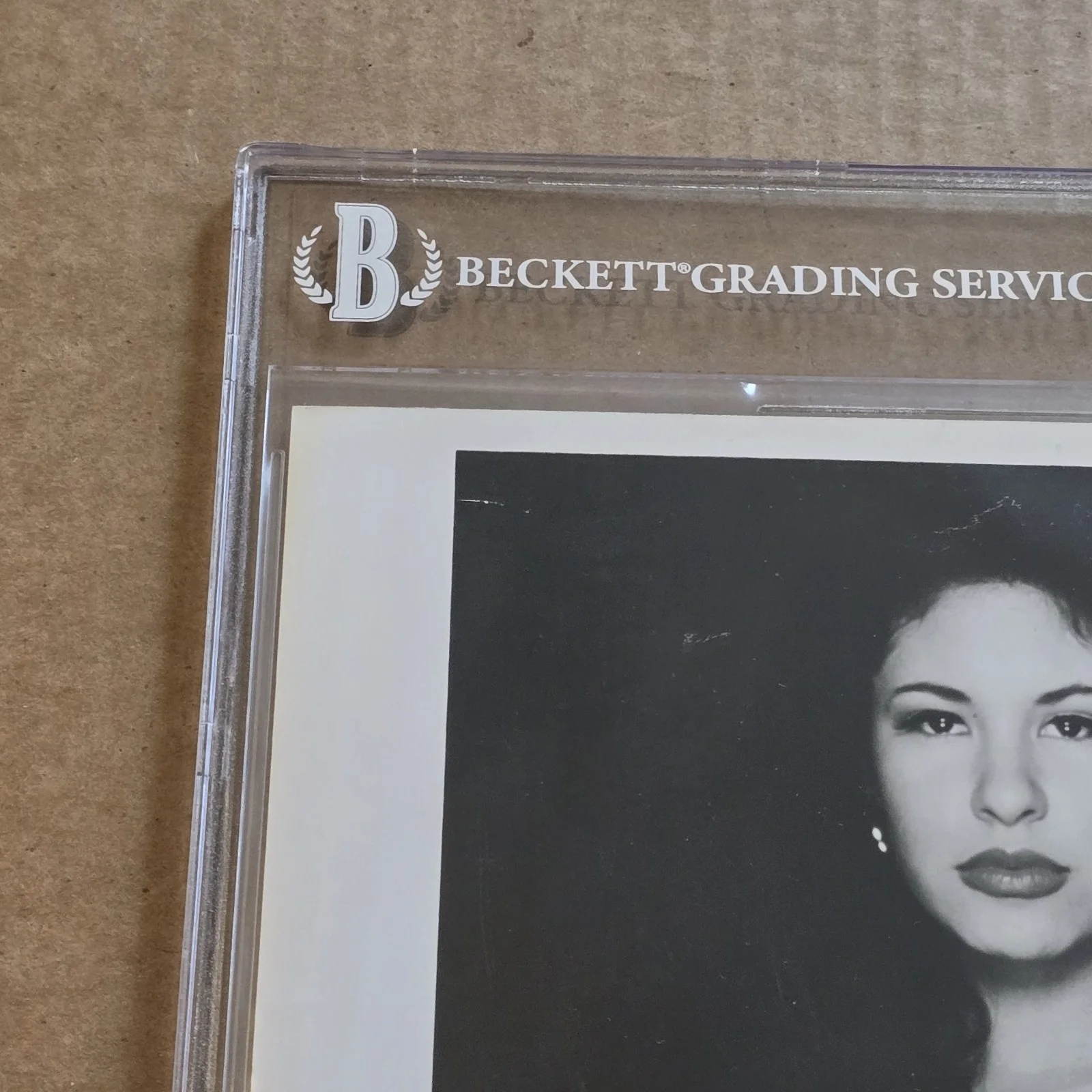Selena Quintanilla Autograph Hand Signed 8x10 Photo Beckett BGS LOA, изображение 2