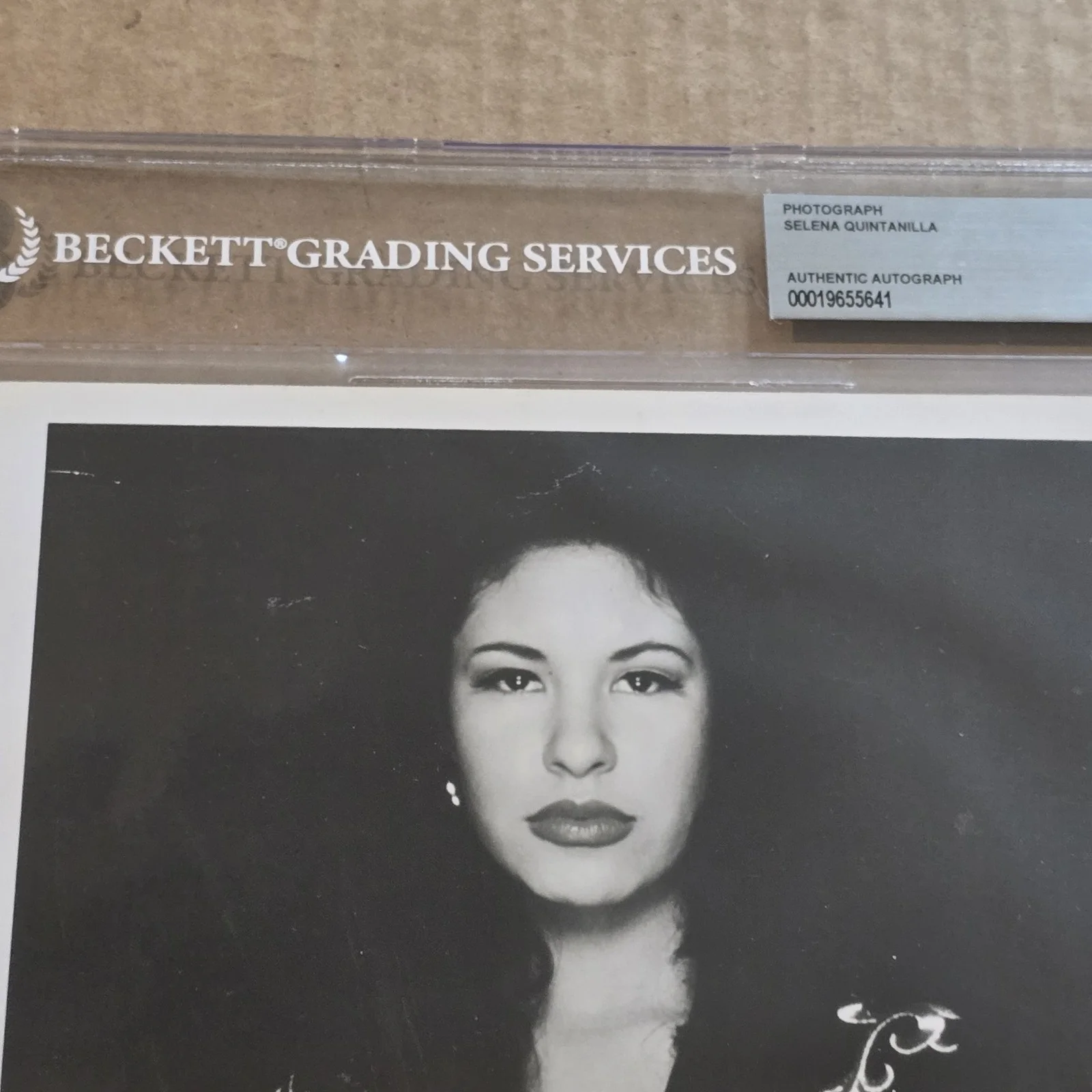 Selena Quintanilla Autograph Hand Signed 8x10 Photo Beckett BGS LOA, изображение 3