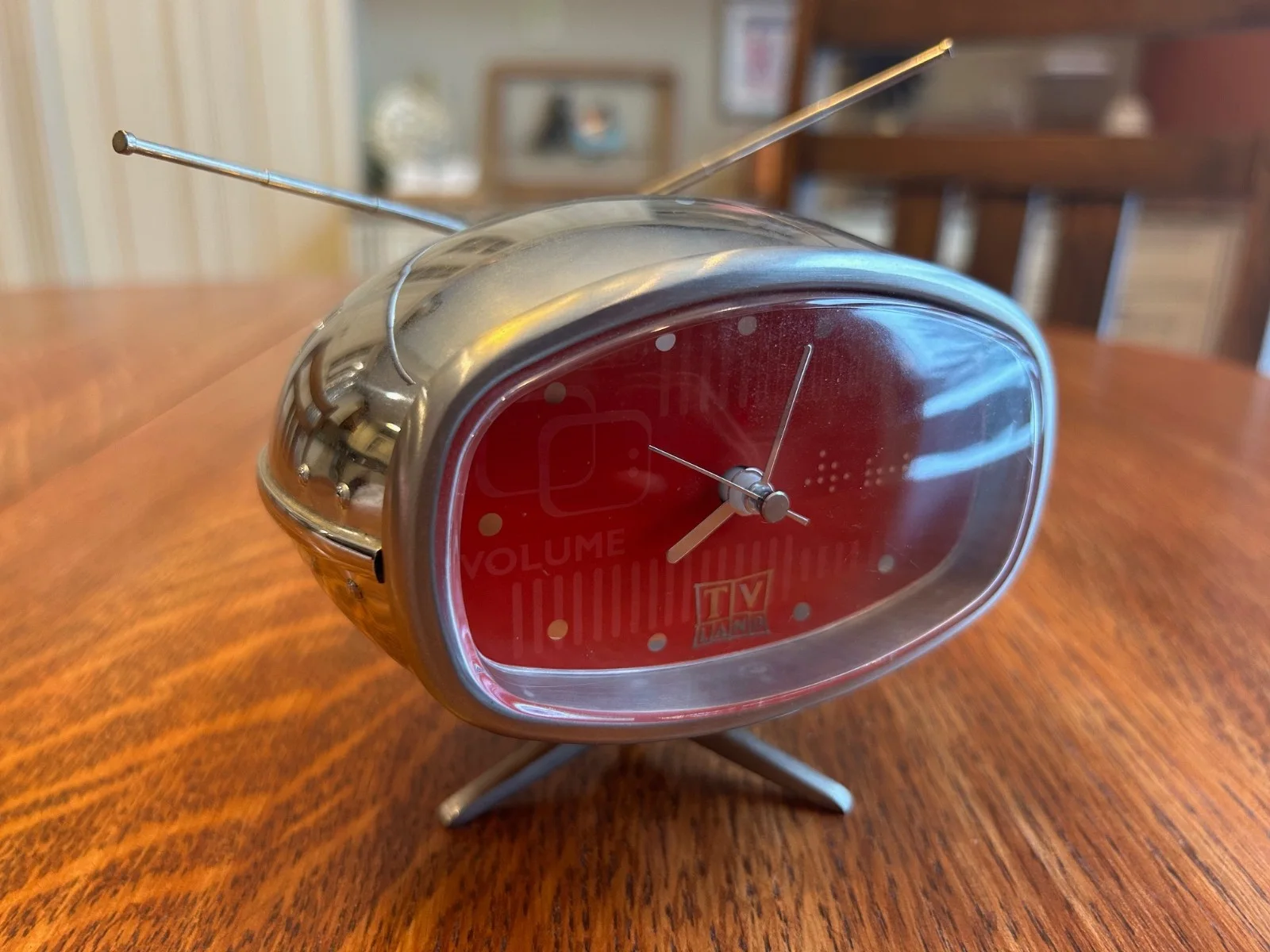 Nostalgic TV Land Model Clock, изображение 3