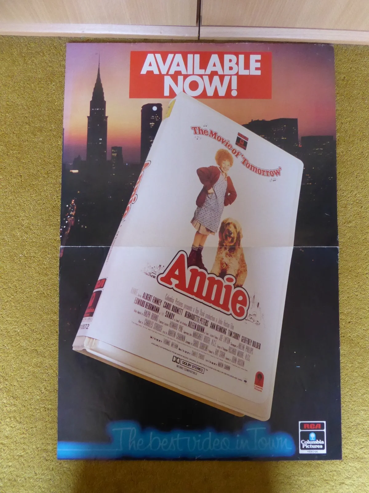 Original 1980s Video Trade Magazine Ad- Annie/RCA Columbia New Releases Pre Cert, изображение 2