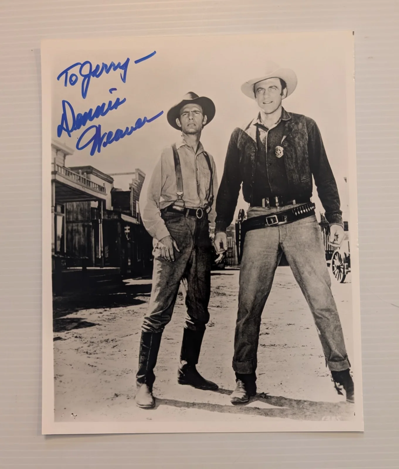 Dennis Weaver — Dennis Weaver In Gunsmoke Signed Autograph 8x10 Photo