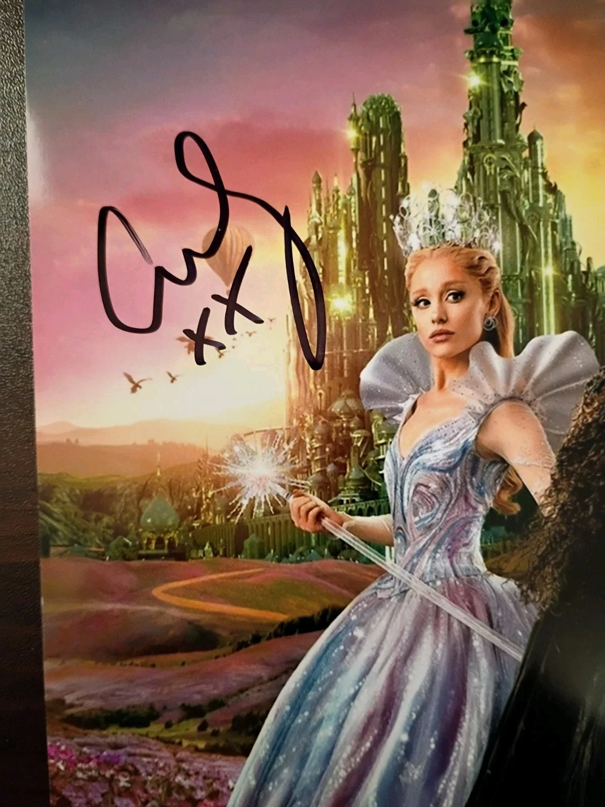 Ariana Grande / Cynthia Erivo — Ariana Grande Cynthia Erivo Wicked Signed 8x10 COA W/ Matching Numbered Sticker, изображение 5