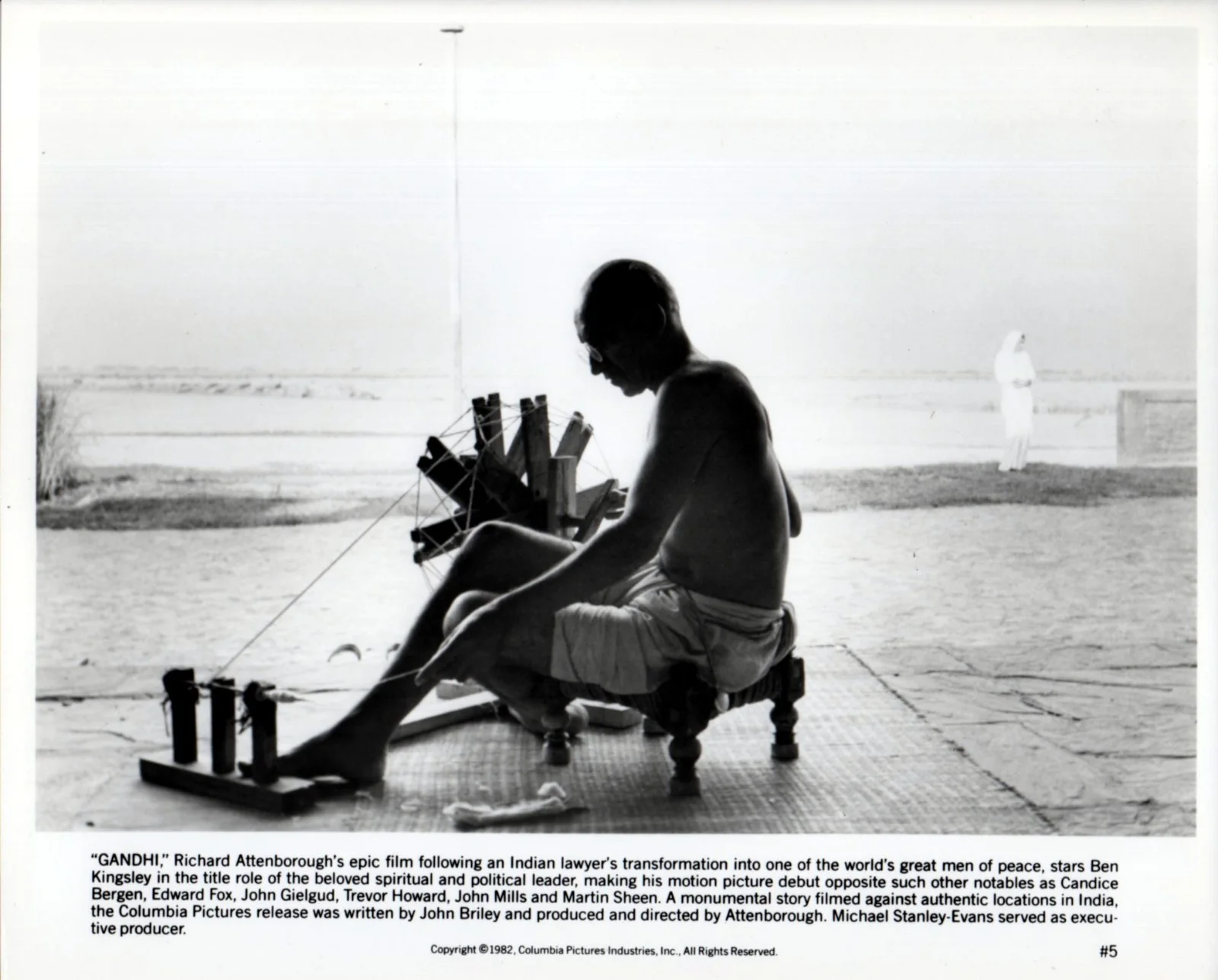 GANDHI 1982 Ben Kingsley MAHATMA GANDHI Candice Bergen 12 10x8 PHOTOS, изображение 3