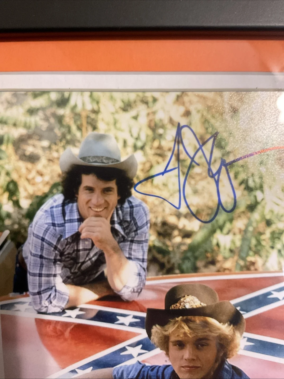 John Schneider / Tom Wopat — Dukes of Hazzard Tom Wopat/John Schneider Signed And Framed 8x10 JSA Authentic, image 2