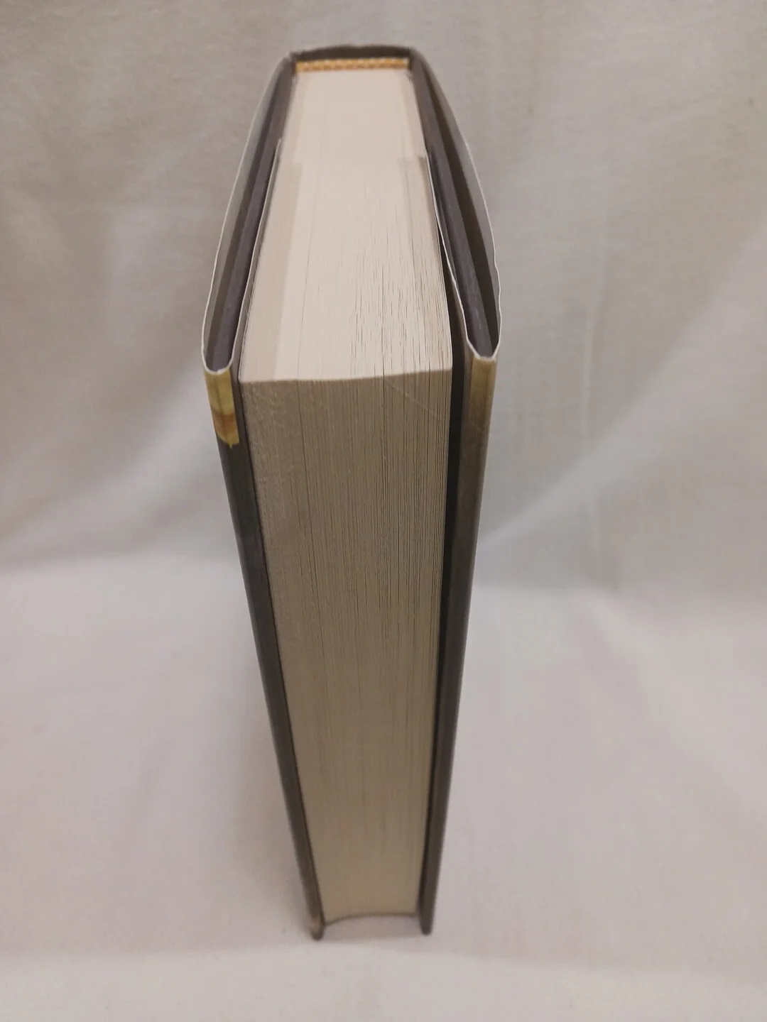 Sabaa Tahir — SIGNED An Ember In The Ashes Sabaa Tahir 2015 Young Adult Fantasy Hardcover DJ, изображение 4