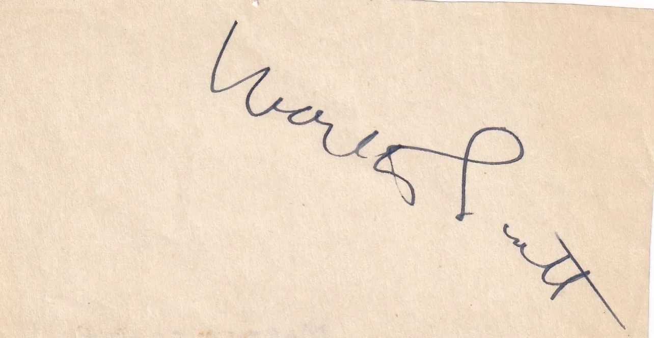 MARTHA SCOTT — MARTHA SCOTT . Autograph . Hand signed . 2-4 Inch . Very good condition .