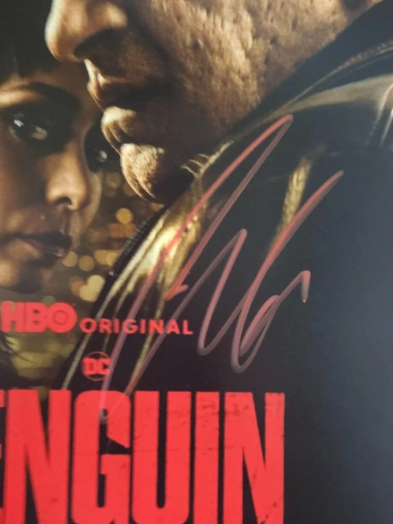 COLIN FARRELL — COLIN FARRELL CRISTIN MILIOTI DUAL SIGNED AUTOGRAPHED 8X10 PHOTO THE PENGUIN COA, изображение 2