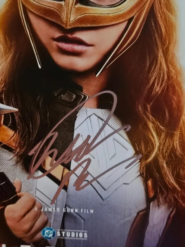 ISABELA MERCED — ISABELA MERCED HAWKGIRL HAND SIGNED AUTOGRAPHED 8X10 PHOTO SUPERMAN 2025 W/ COA, изображение 2