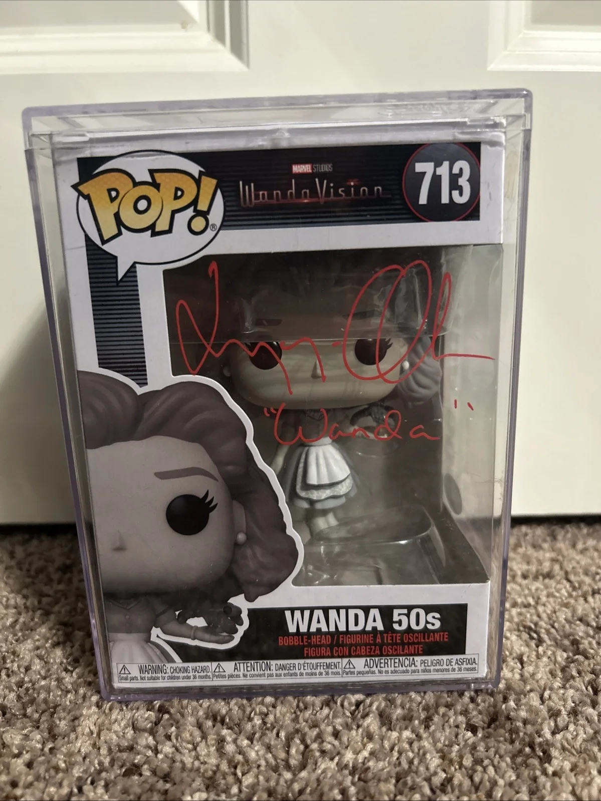 ELIZABETH OLSEN — ELIZABETH OLSEN SIGNED AUTOGRAPH FUNKO POP 713 WANDAVISION JSA COA