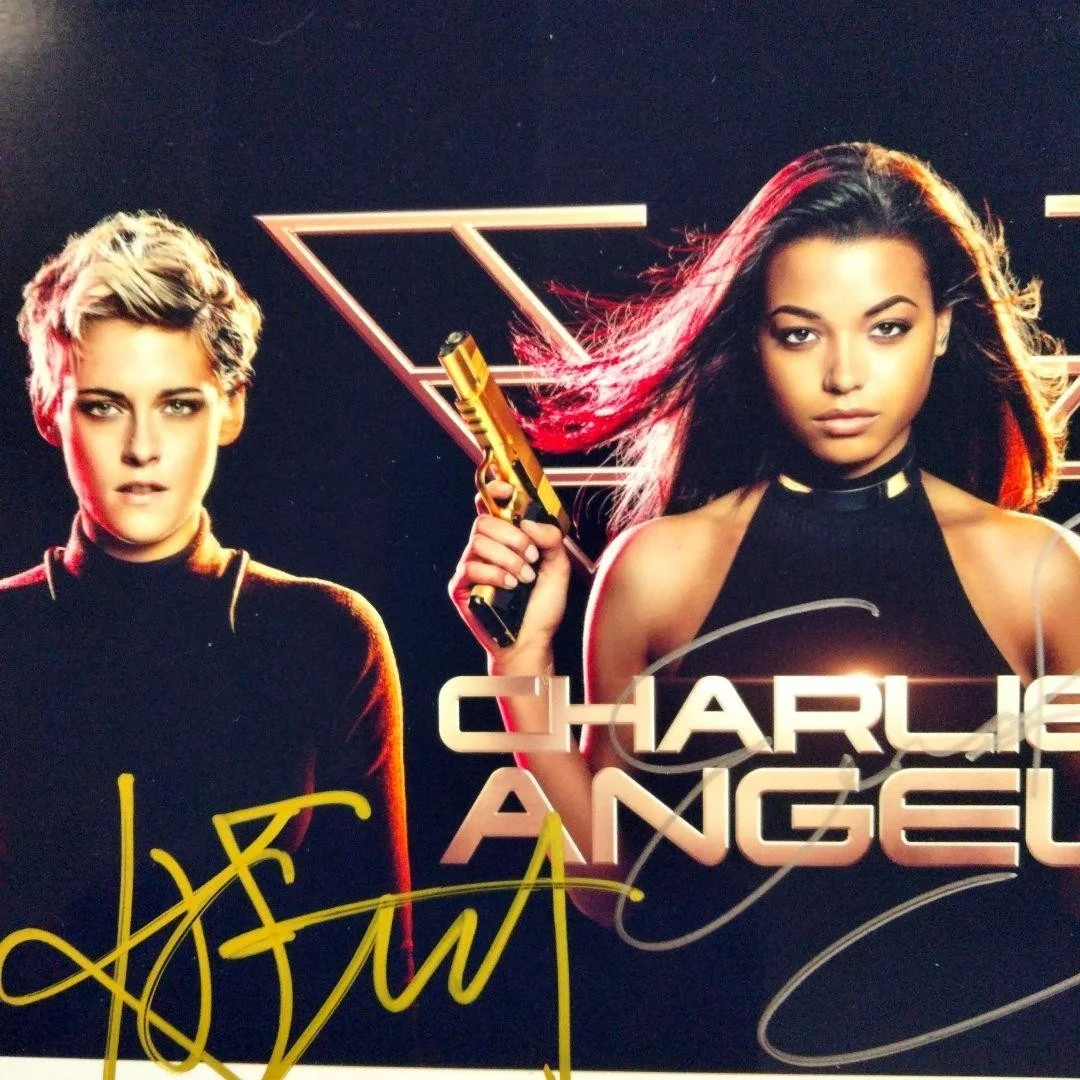 Charlies Angels Cast — Charlies Angels Cast Signed Photo 10x8 Kristen Stewart Naomi Scott Balinska, изображение 2