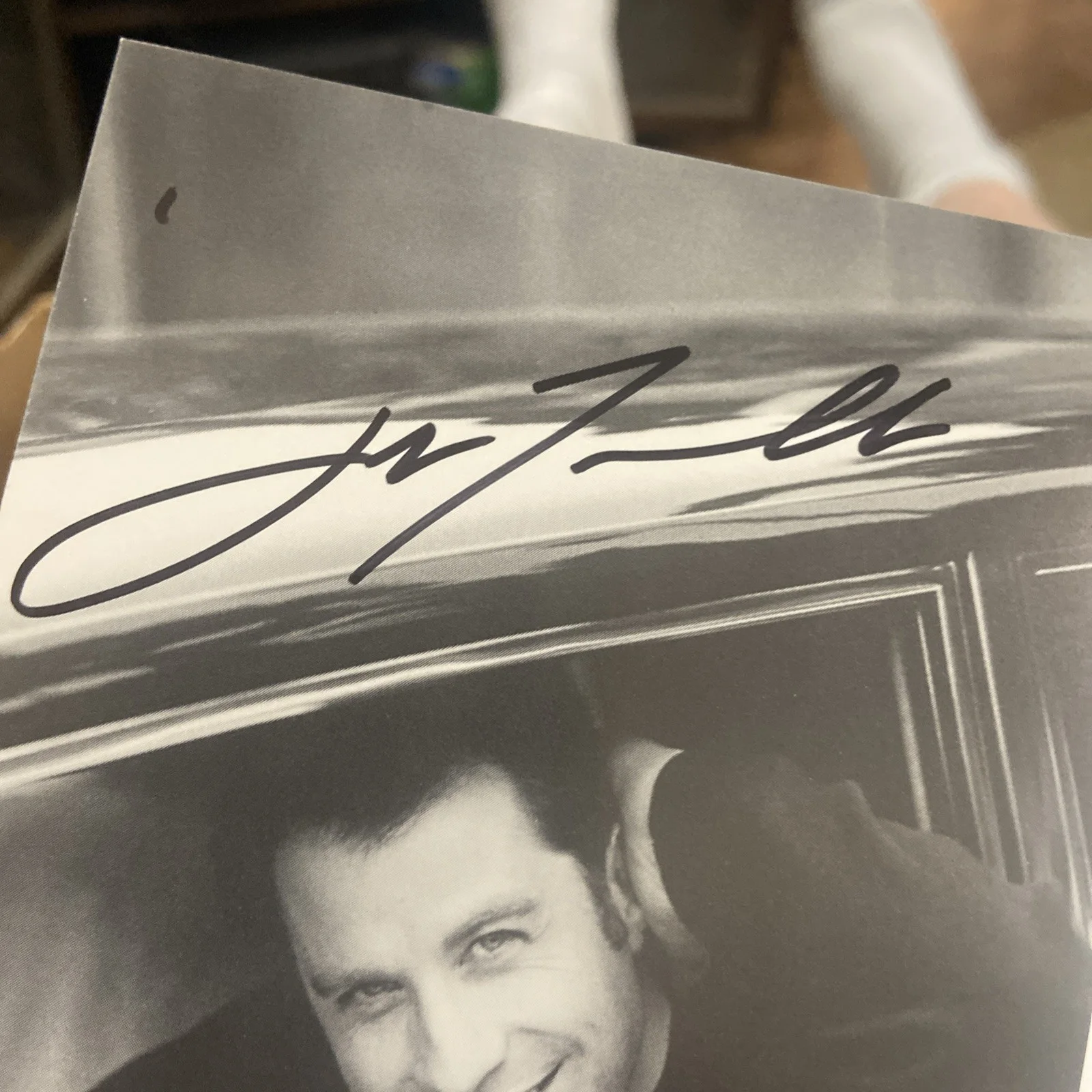 John Travolta — John Travolta autographed 4x6 B & W photo. grease urban cowboy pulp fiction, изображение 2