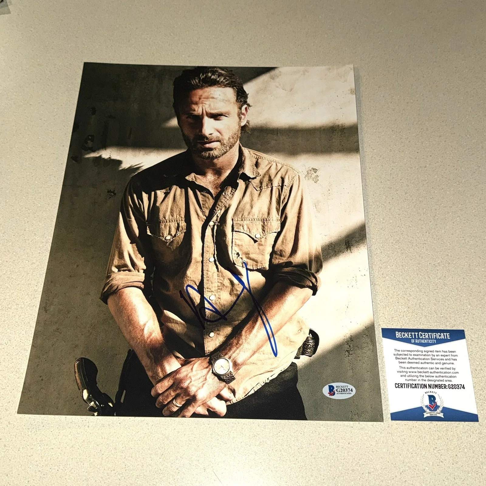 Andrew Lincoln — ANDREW LINCOLN signed autographed 11X14 RICK GRIMES THE WALKING DEAD BECKETT COA