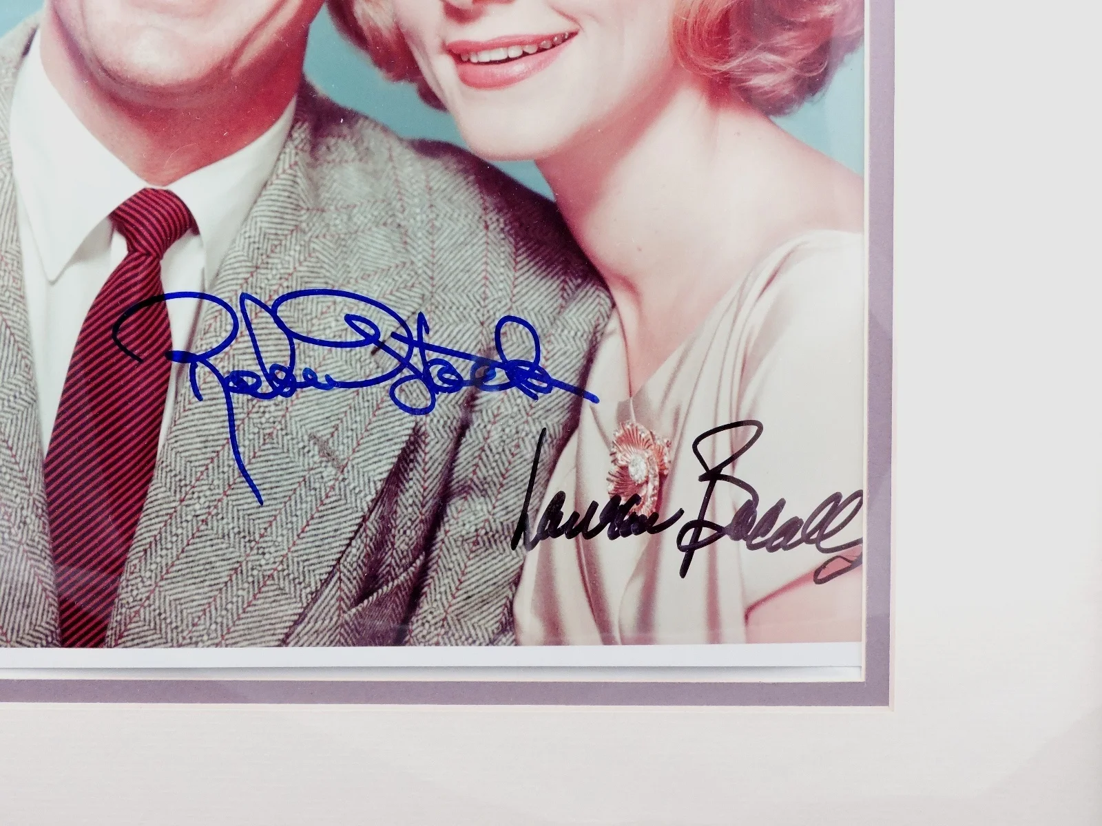 Robert Stack, Lauren Bacall — Lauren Bacall & Robert Stack The Gift of Love 8 x10 Color Photo Signed Frame COA, image 4