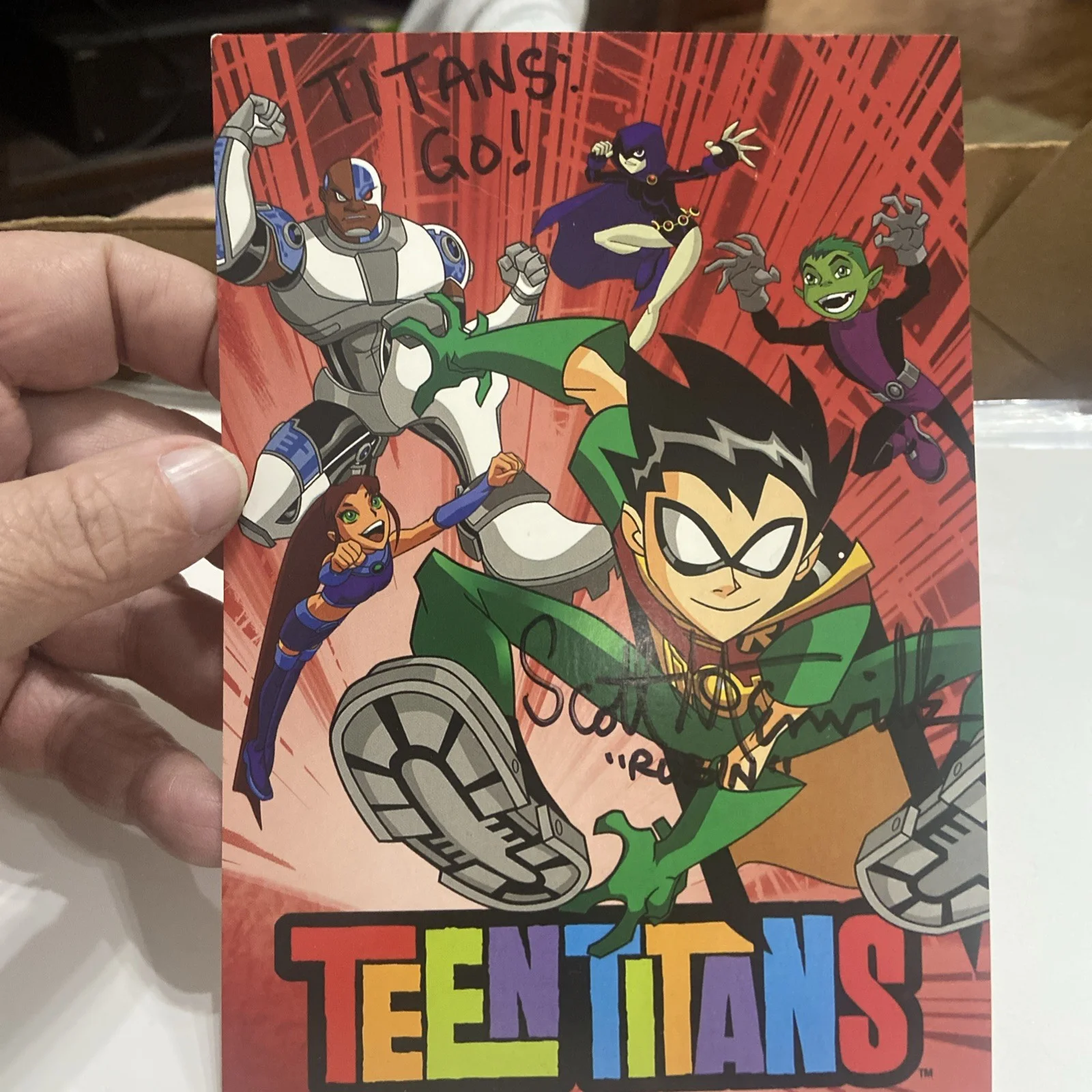 Scott Menville — Scott Menville "Teen Titans” Signed Autograph 5x7 postcard Photo Robin Titans Go