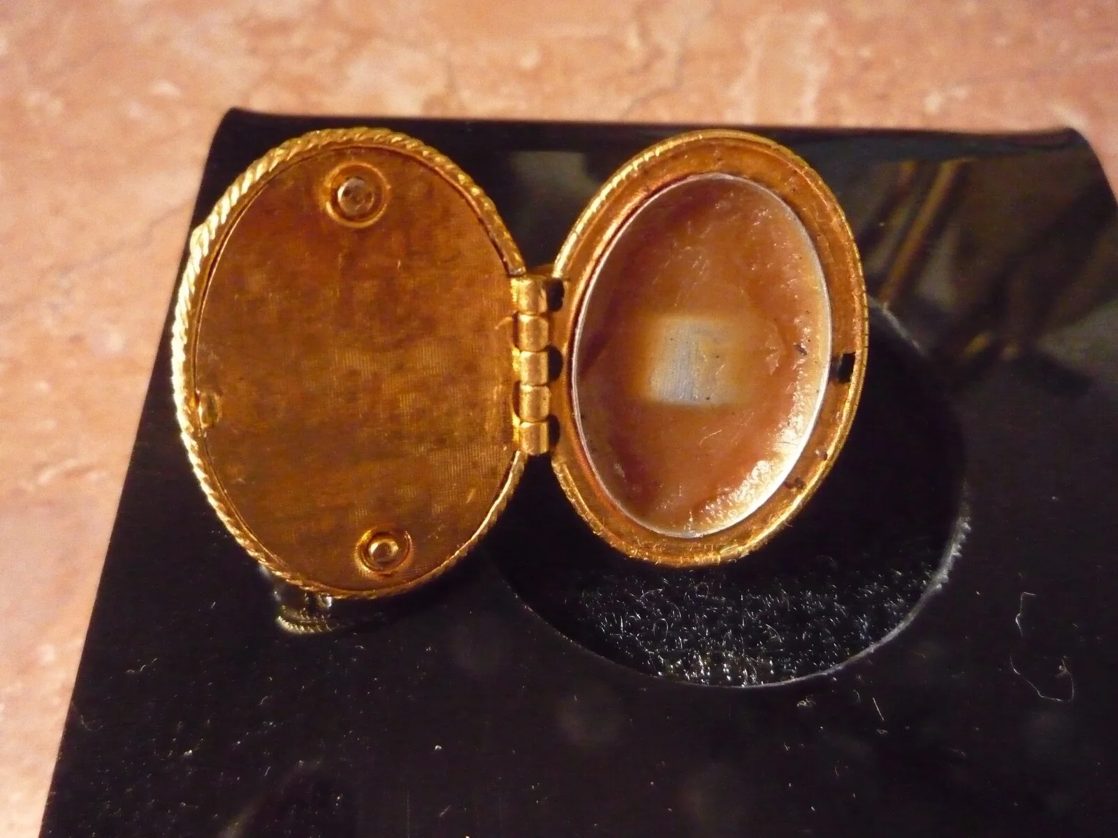*Movie star Lana Turner ring! Display case/name plate/COA* jewelry/perfume/pearl, изображение 4