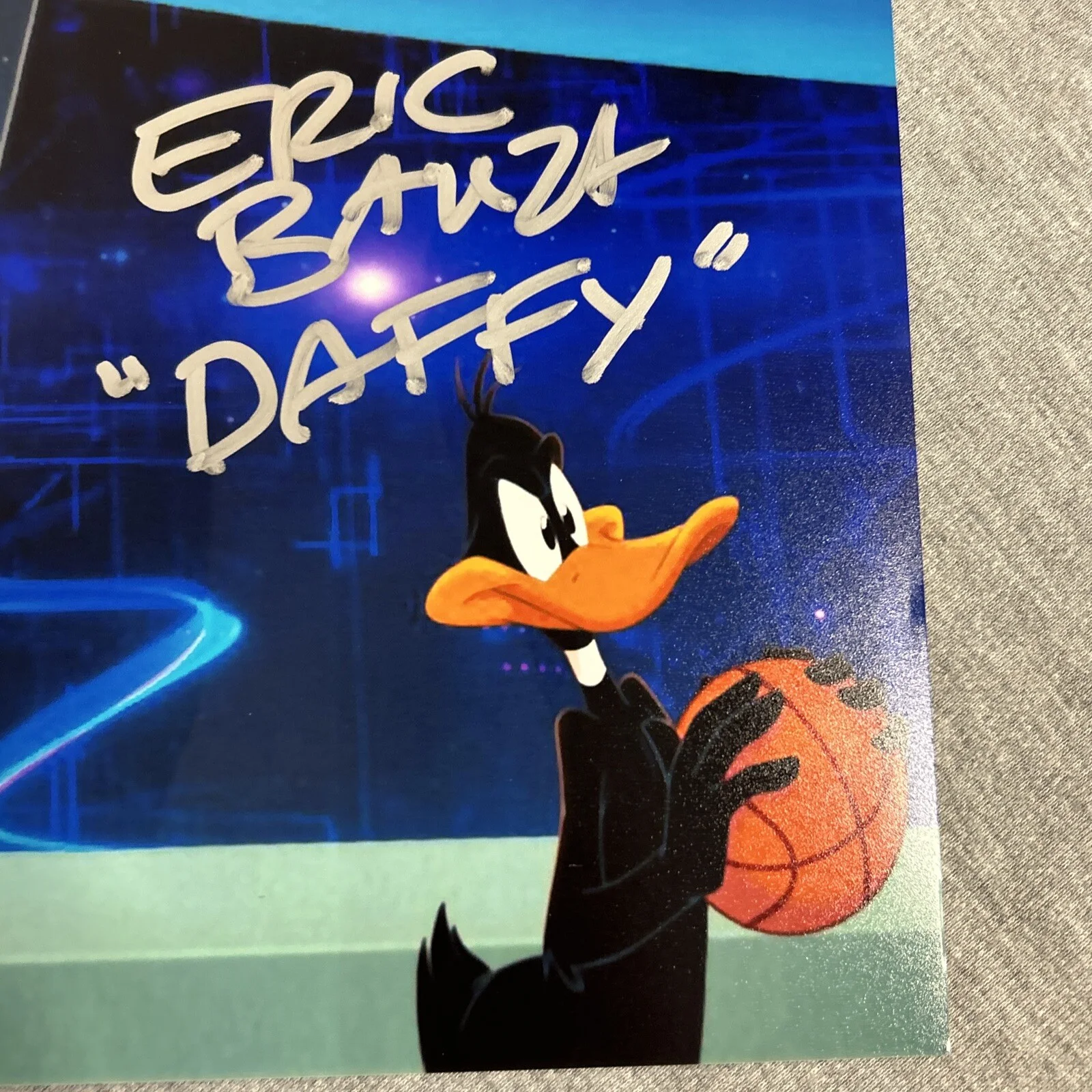 Eric Bauza — Eric Bauza signed autograph 11x14 Space Jam A New Legacy as Daffy Duck Photo PSA, изображение 3