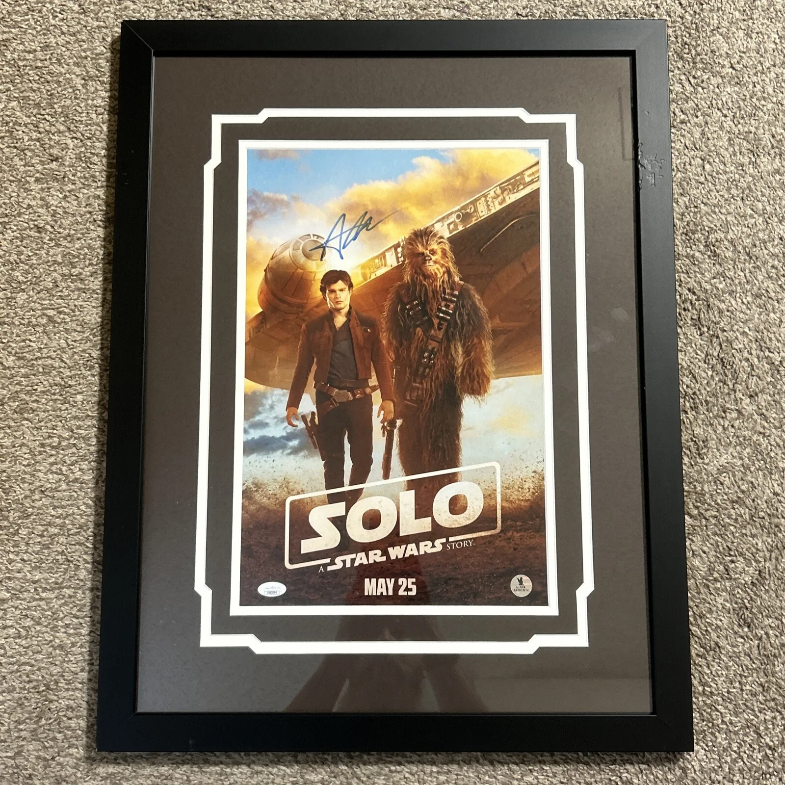 Alden Ehrenreich — Alden Ehrenreich Signed Solo A Star Wars Story 11x16 Framed JSA