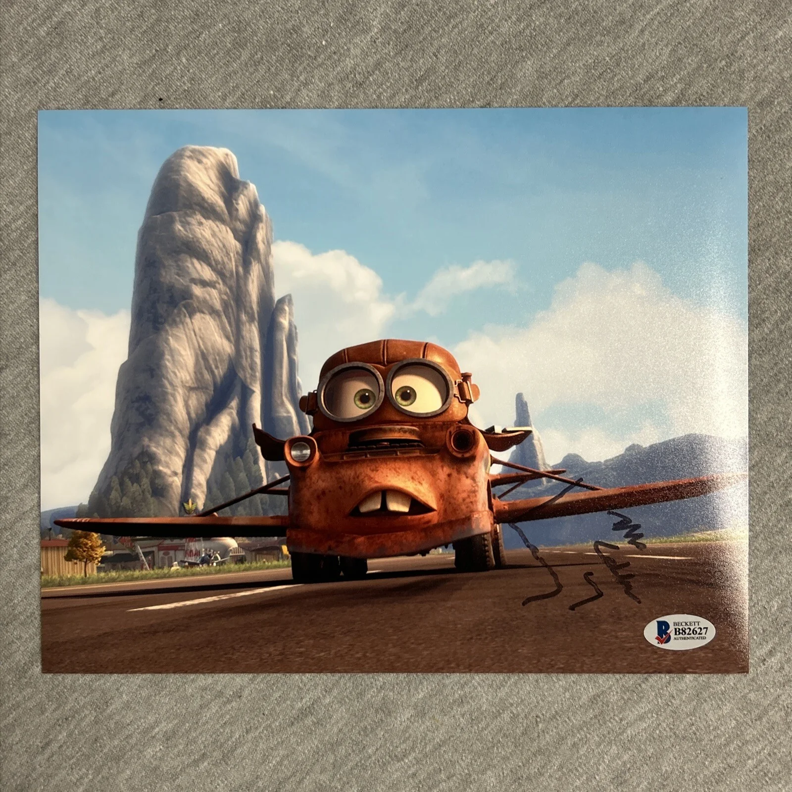 Larry The Cable Guy — Larry The Cable Guy Autographed Signed 8x10 Photo Beckett BAS COA Tow Mater