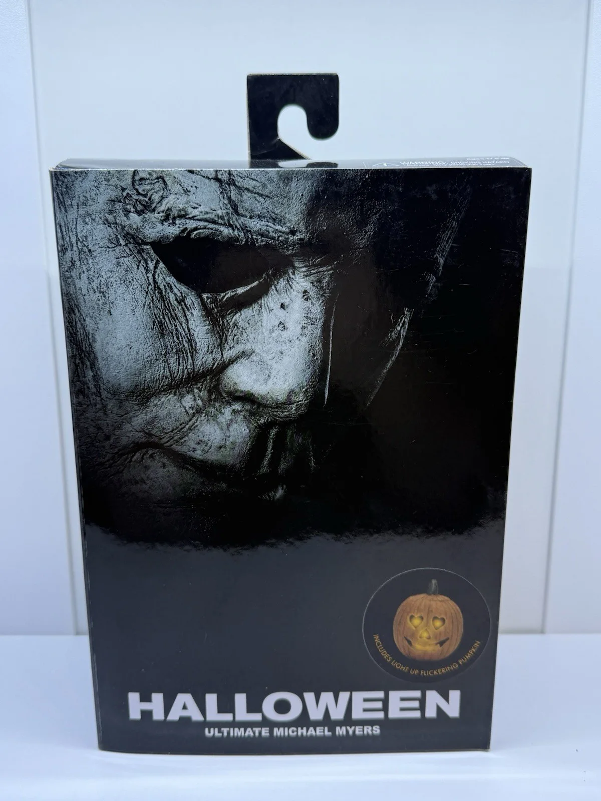 nick castle — Nick Castle HALLOWEEN Signed & Insc Michael Myers Neca Figure Beckett COA, изображение 3