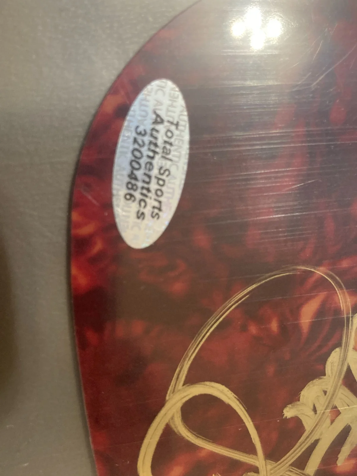 Country Music Legend LORETTA LYNN SIGNED Guitar Pick Guard with COA, изображение 2