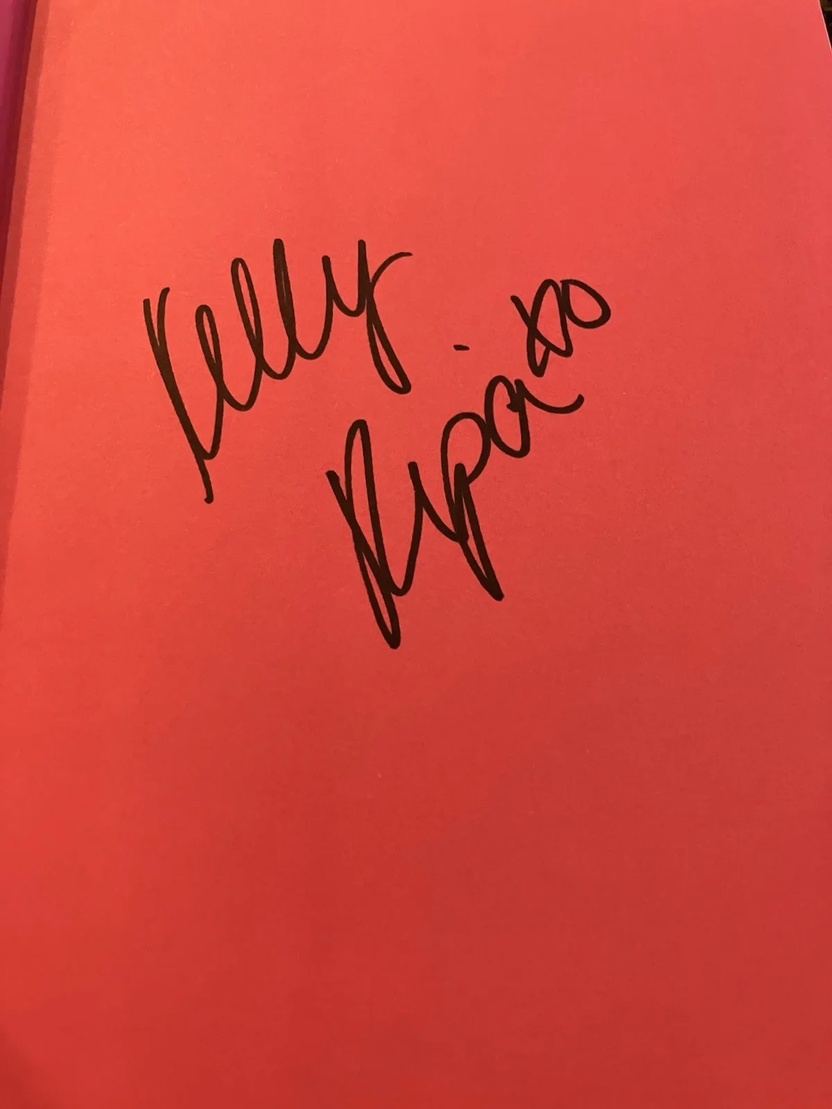 Kelly Ripa — Kelly Ripa Signed Book 1st Edition Not Read Condition., image 2