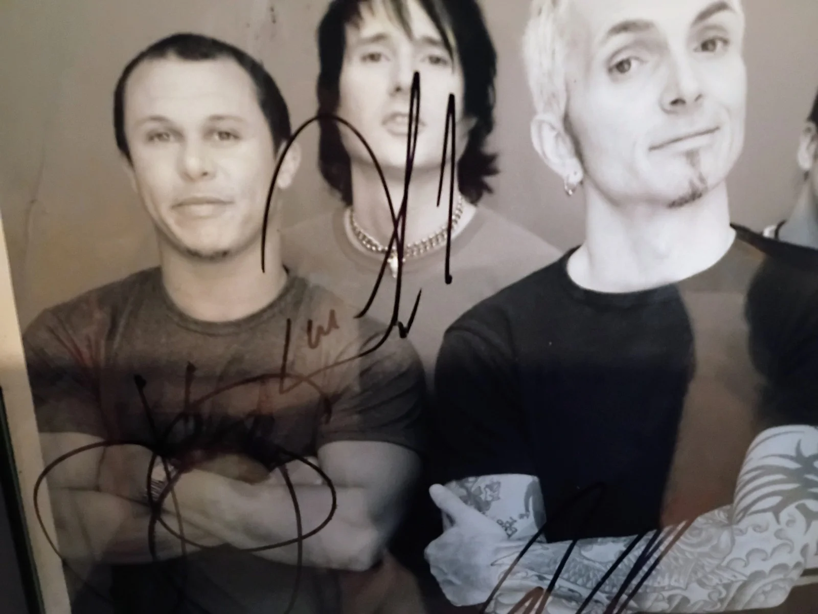 everclear Band Signed Photo.. Good Condition.Glossy Rock Music Punk Autograph, изображение 4