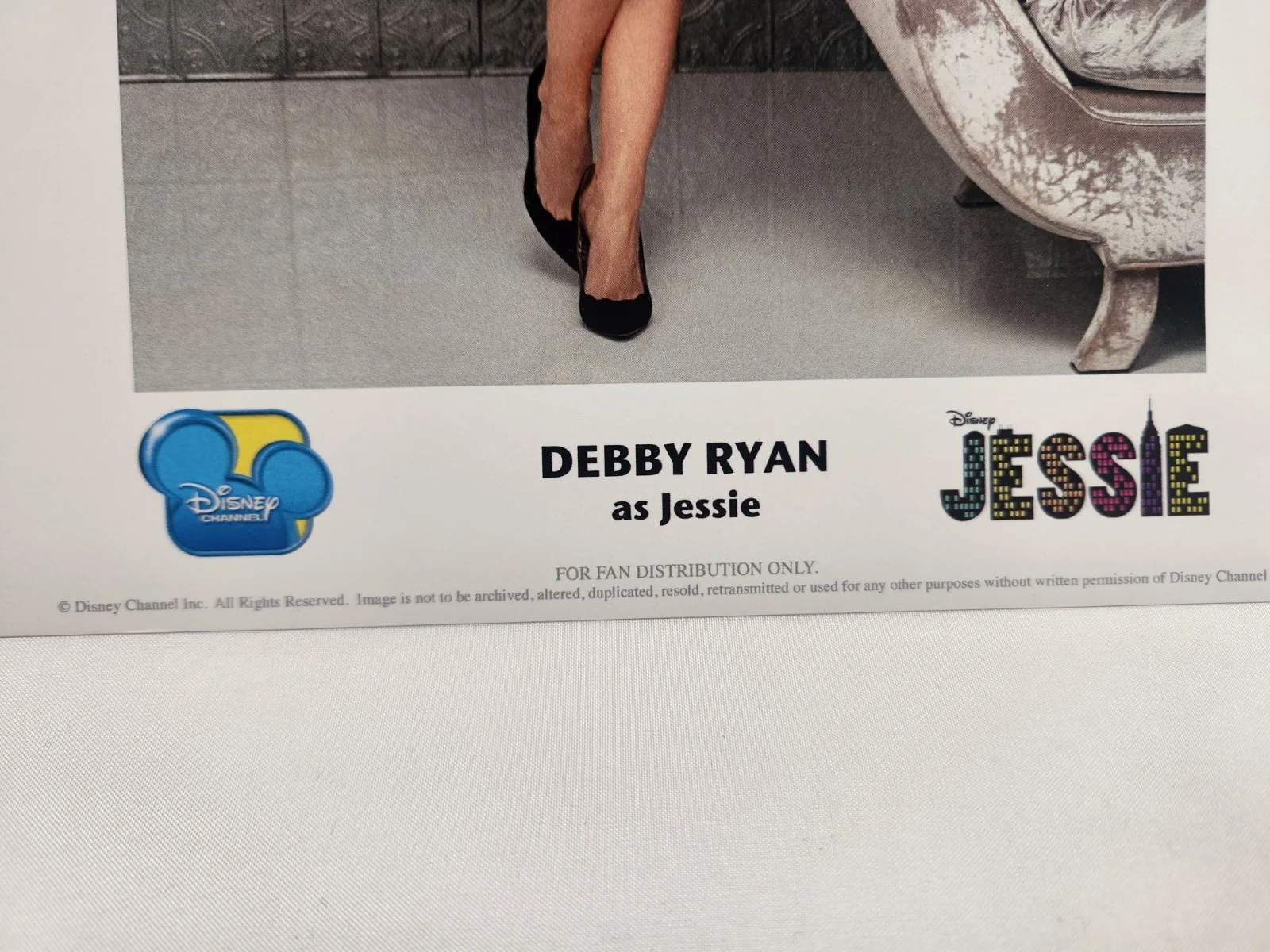 Debby Ryan as Jessie Prescott 10 x 8 Photo with reproduction signature Mint!!, изображение 2