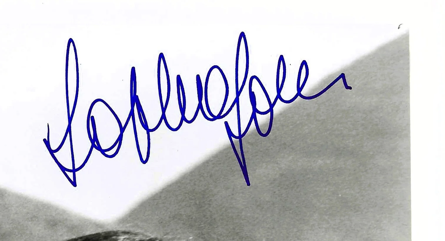 SOPHIA LOREN — SOPHIA LOREN signed 'IN PERSON" 8x10 "TWO WOMEN", with UACC COA + Houseboat, изображение 2