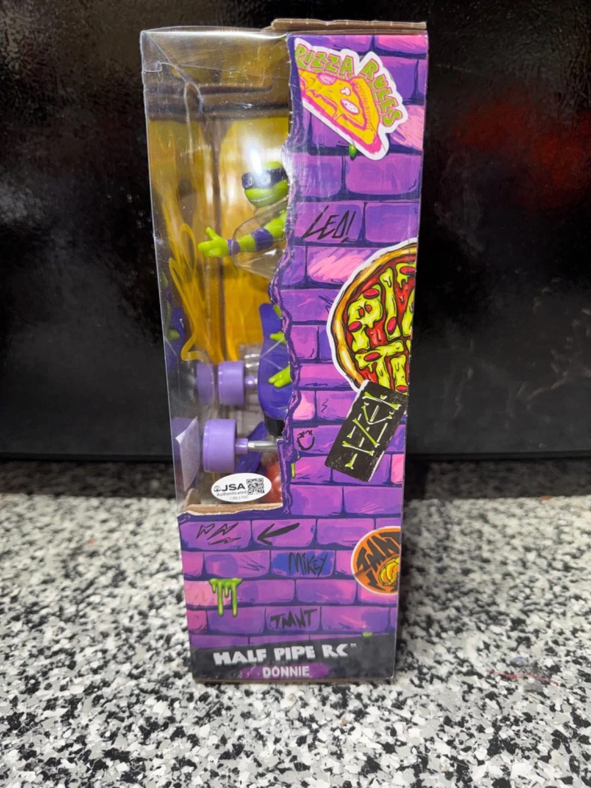 Vanilla Ice — VANILLA ICE signed autographed TMNT DONNIE Toy w/ COA JSA CK63700, изображение 3