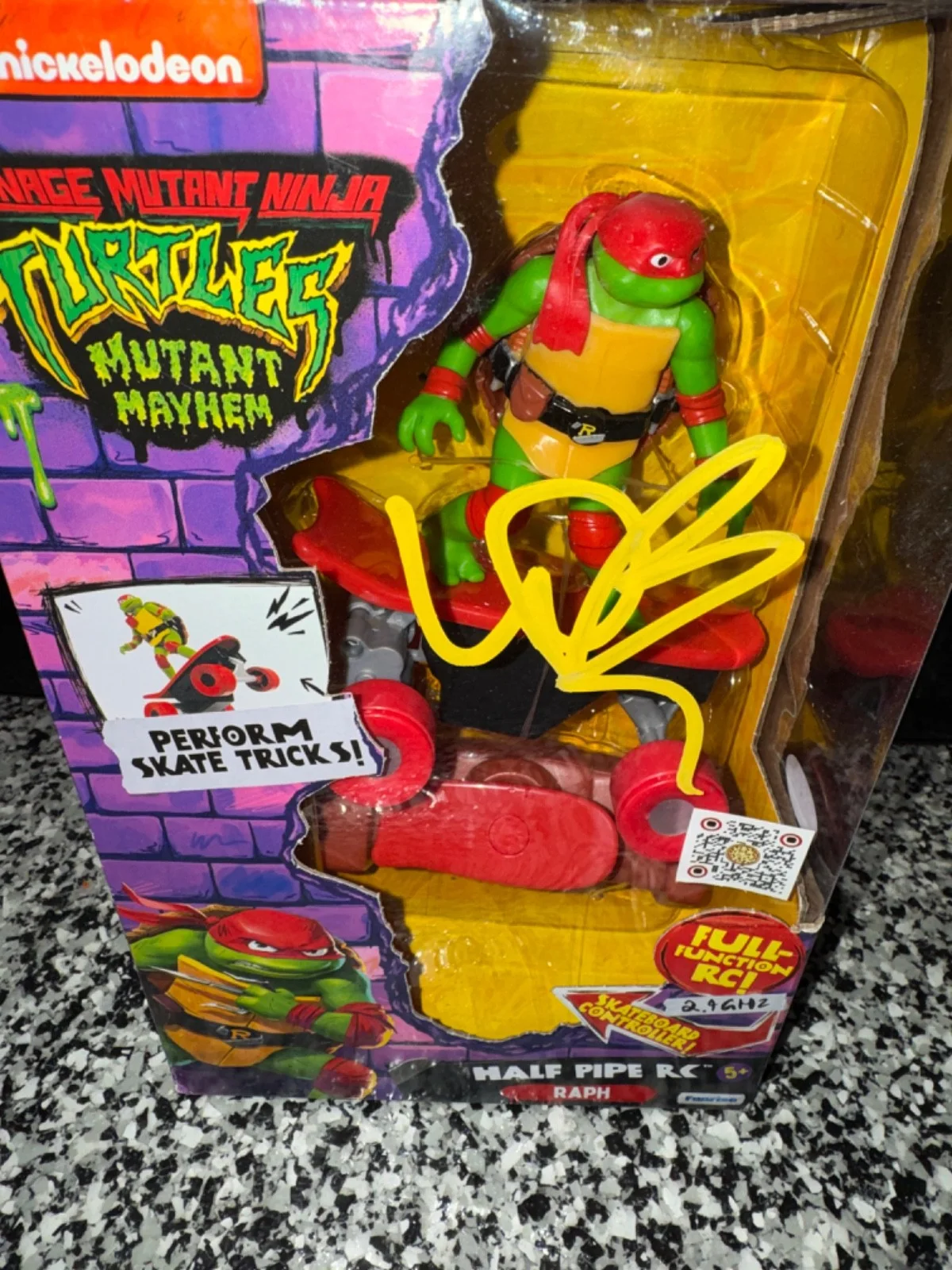 Vanilla Ice — VANILLA ICE signed autographed TMNT RAPH Toy w/ COA JSA CK63702, image 2