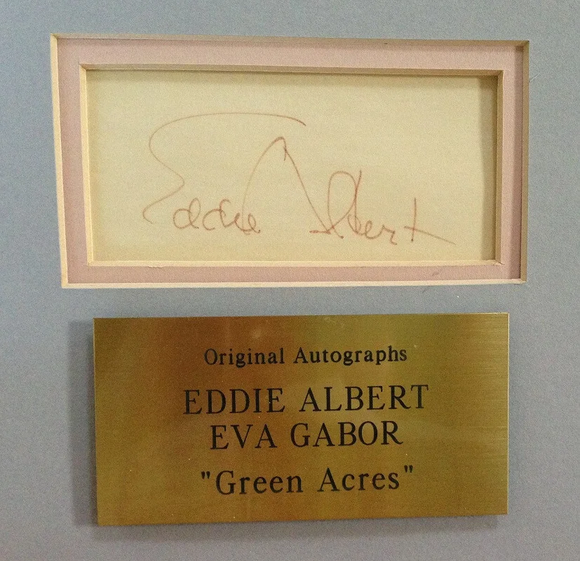 Eddie Albert, Eva Gabor — EDDIE ALBERT & EVA GABOR Signed Autograph Framed Photo GREEN ACRES w/Certificate, image 3