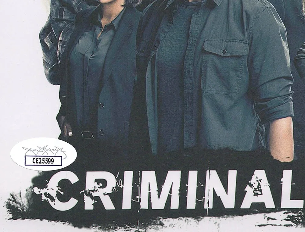 Matthew Gray Gubler — Matthew Gray Gubler signed "CRIMINAL MINDS" 8x10 Photo k EXCT PROOF Reid JSA COA, изображение 3