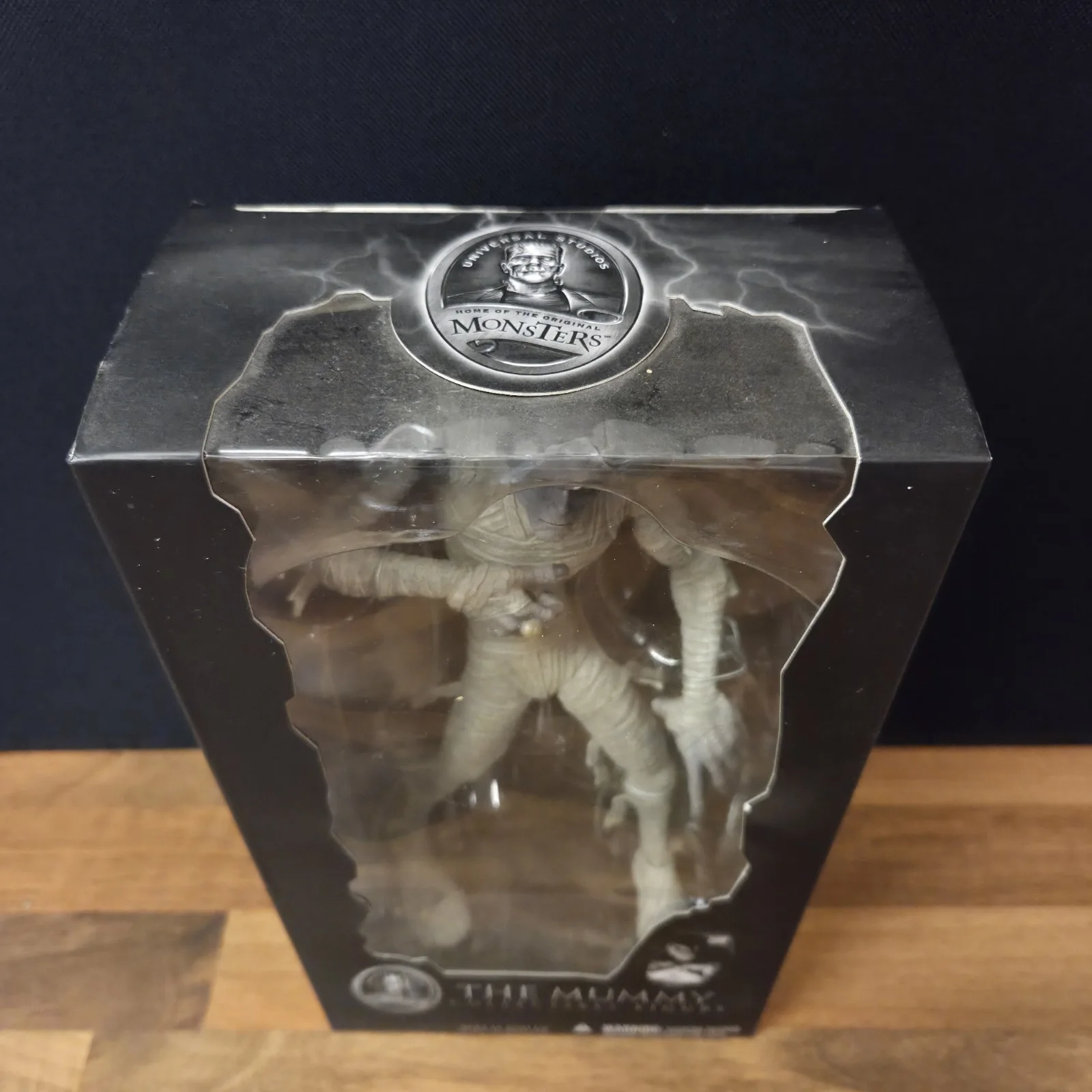 Mezco Universal Monsters The Mummy 9" Action Figure Black & White NYCC 2014 New, image 3