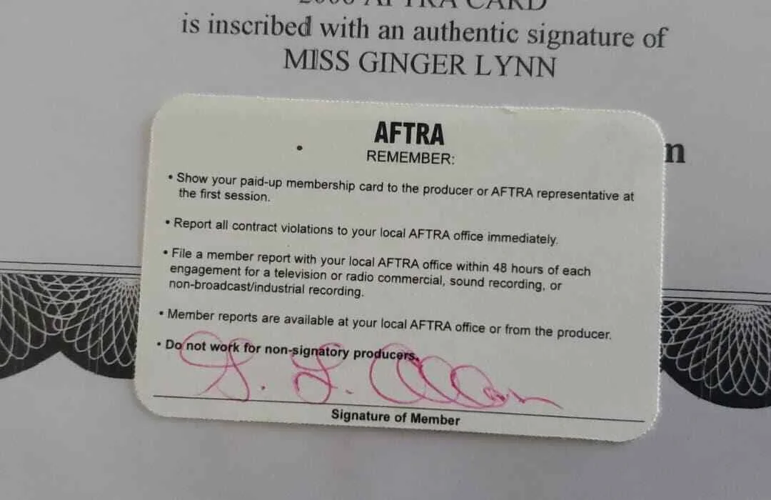 GINGER LYNN: Rare 2006 Signed Aftra Card w/her COA, image 2