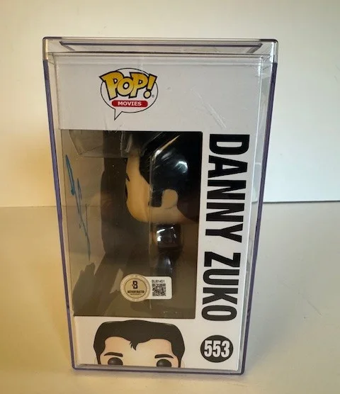 John Travolta — John Travolta Signed Funko Pop #553 Danny Zuko (Grease) Beckett COA w/Hard Case, изображение 2