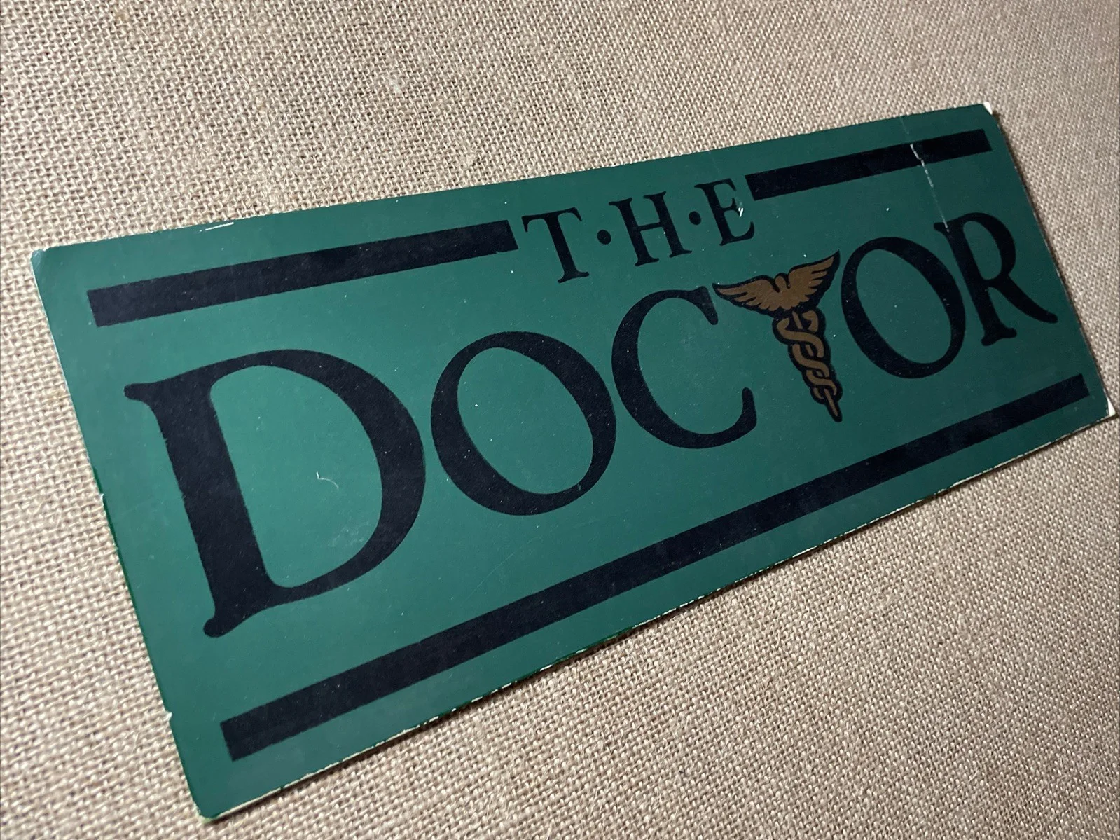 Two actors — THE DOCTOR studio Car Badge Actors Movie Props Sign￼ Tv Shows Backlot P1, изображение 2