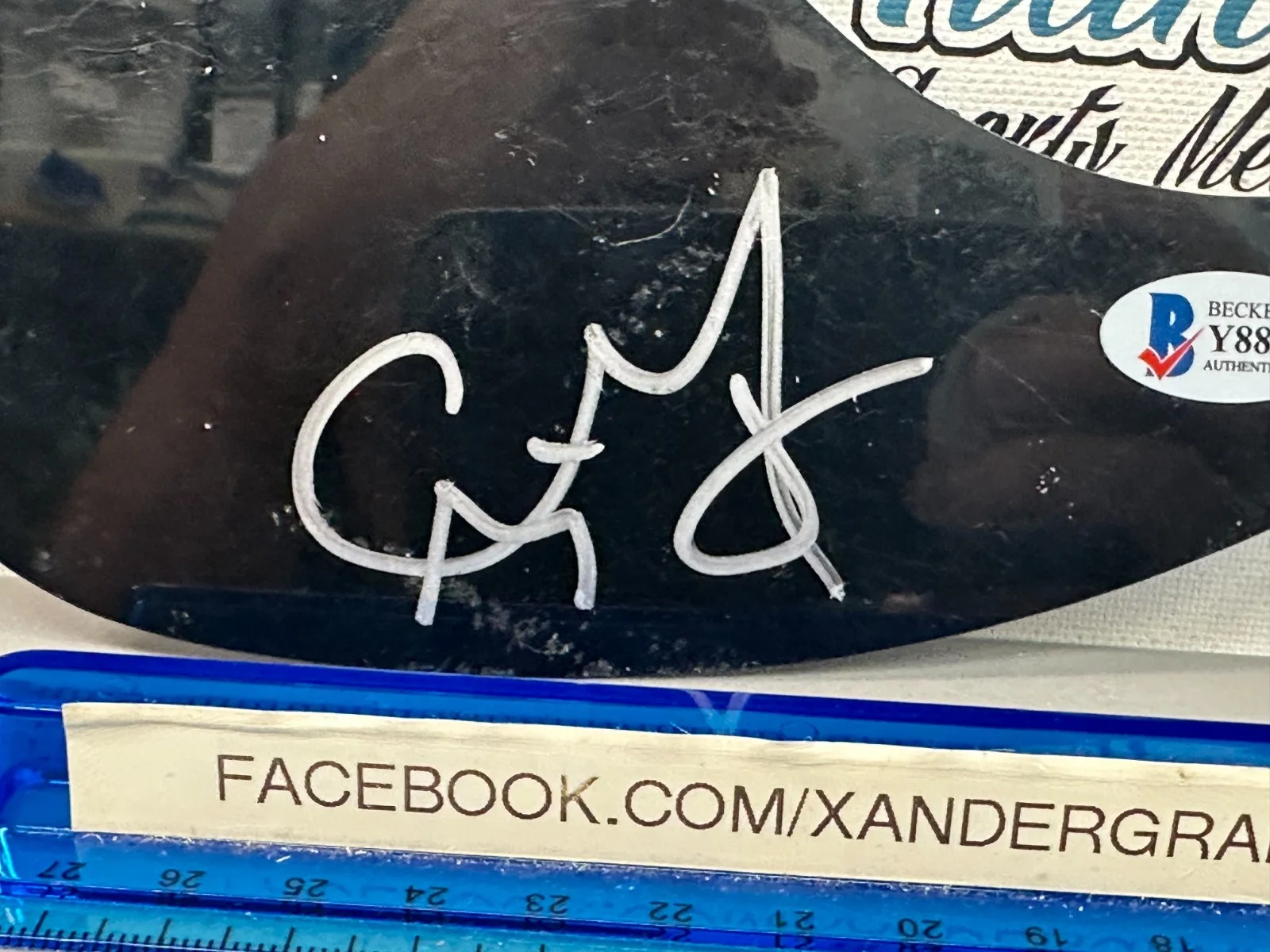 CRAIG MORGAN SIGNED AUTOGRAPHED BLACK TEARDROP GUITAR PICK GUARD-BECKETT BAS COA, image 2