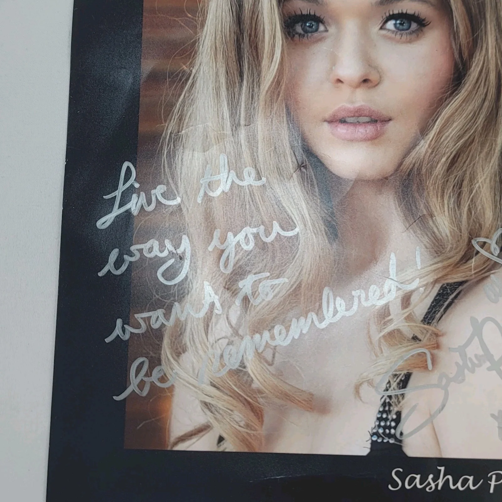 SASHA PIETERSE — Sasha Pieterse Autographed Photo 8x10 Pretty Little Liars with personal note XO, изображение 4