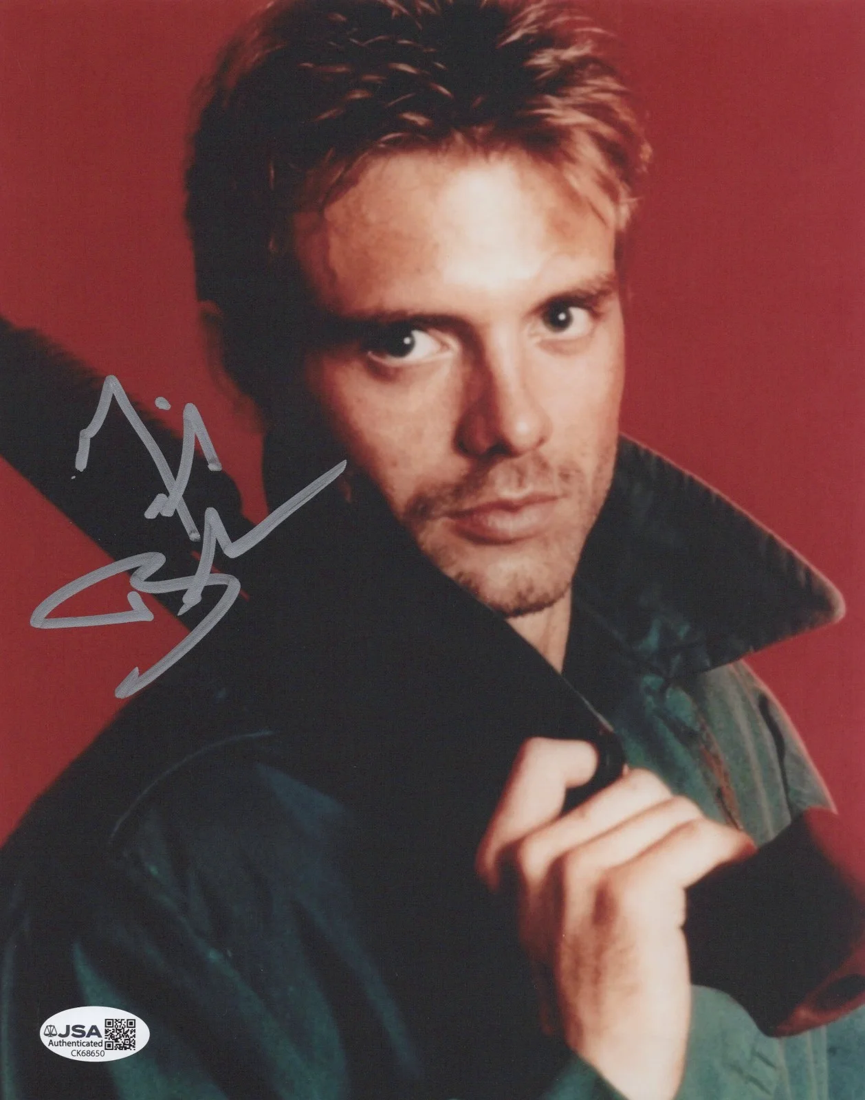 Michael Biehn — The Terminator 8x10 photo of Kyle Reese signed by Michael Biehn JSA COA